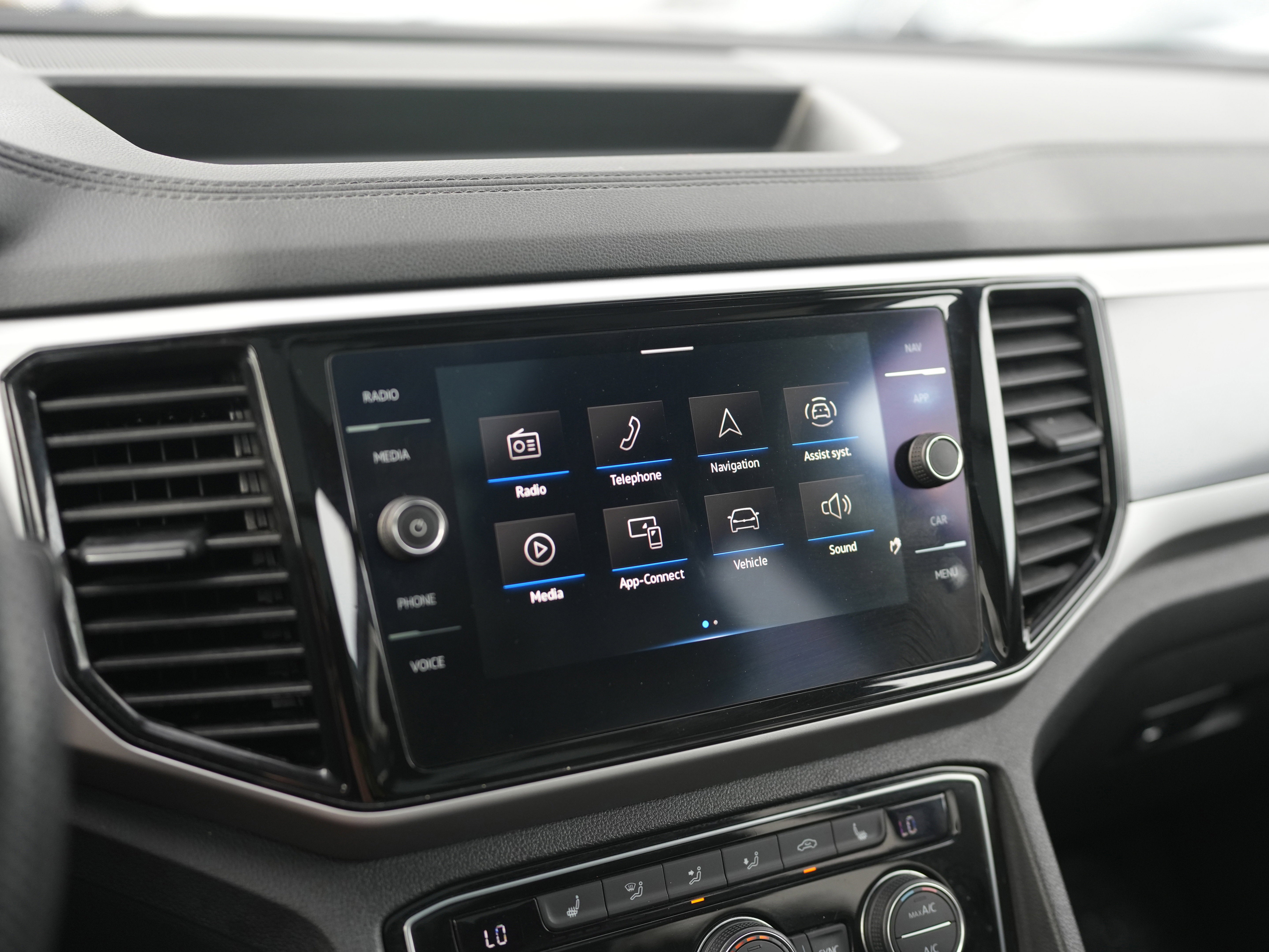 2022 Volkswagen Atlas 3.6L V6 SEL R-Line