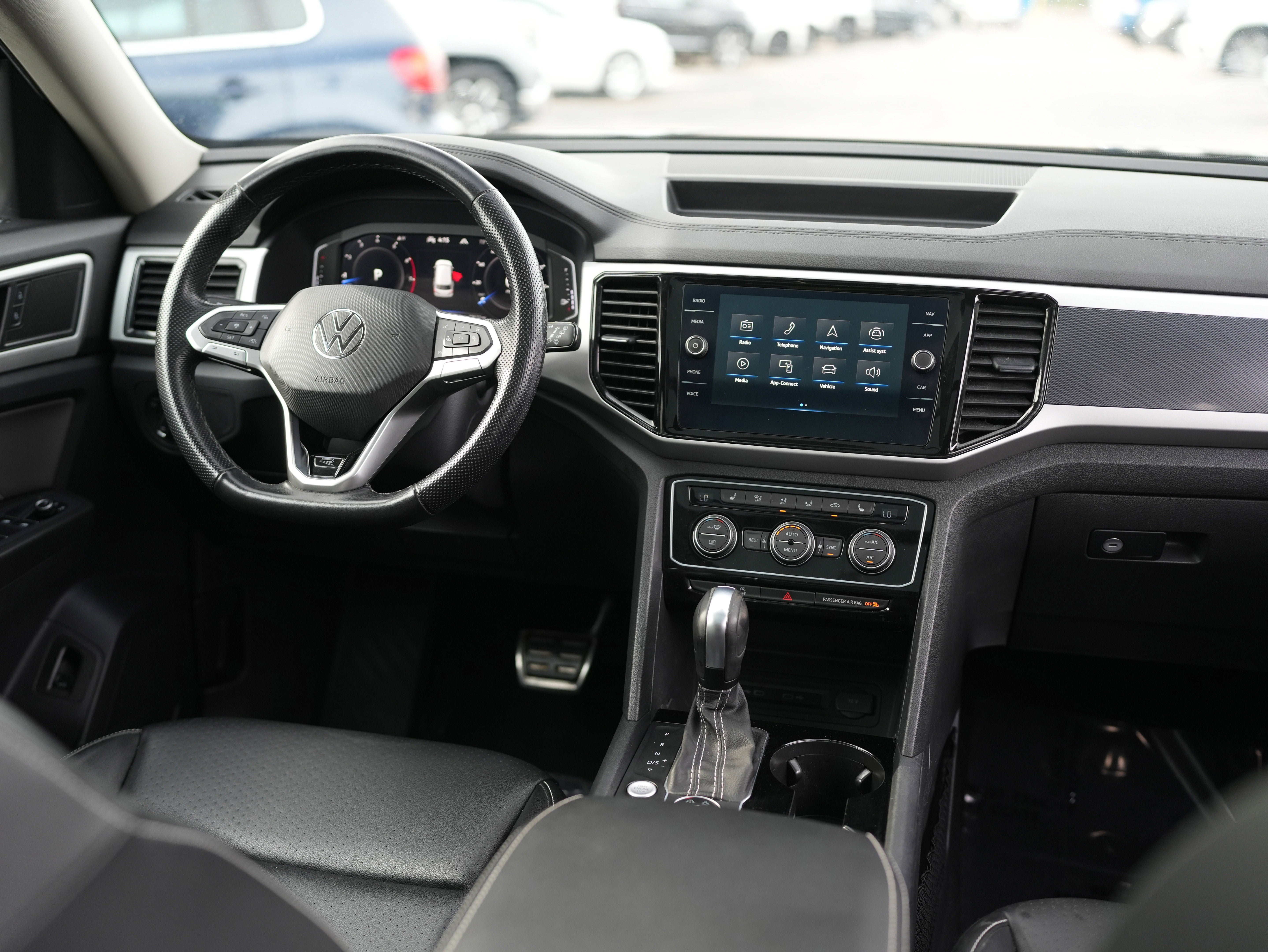 2022 Volkswagen Atlas 3.6L V6 SEL R-Line