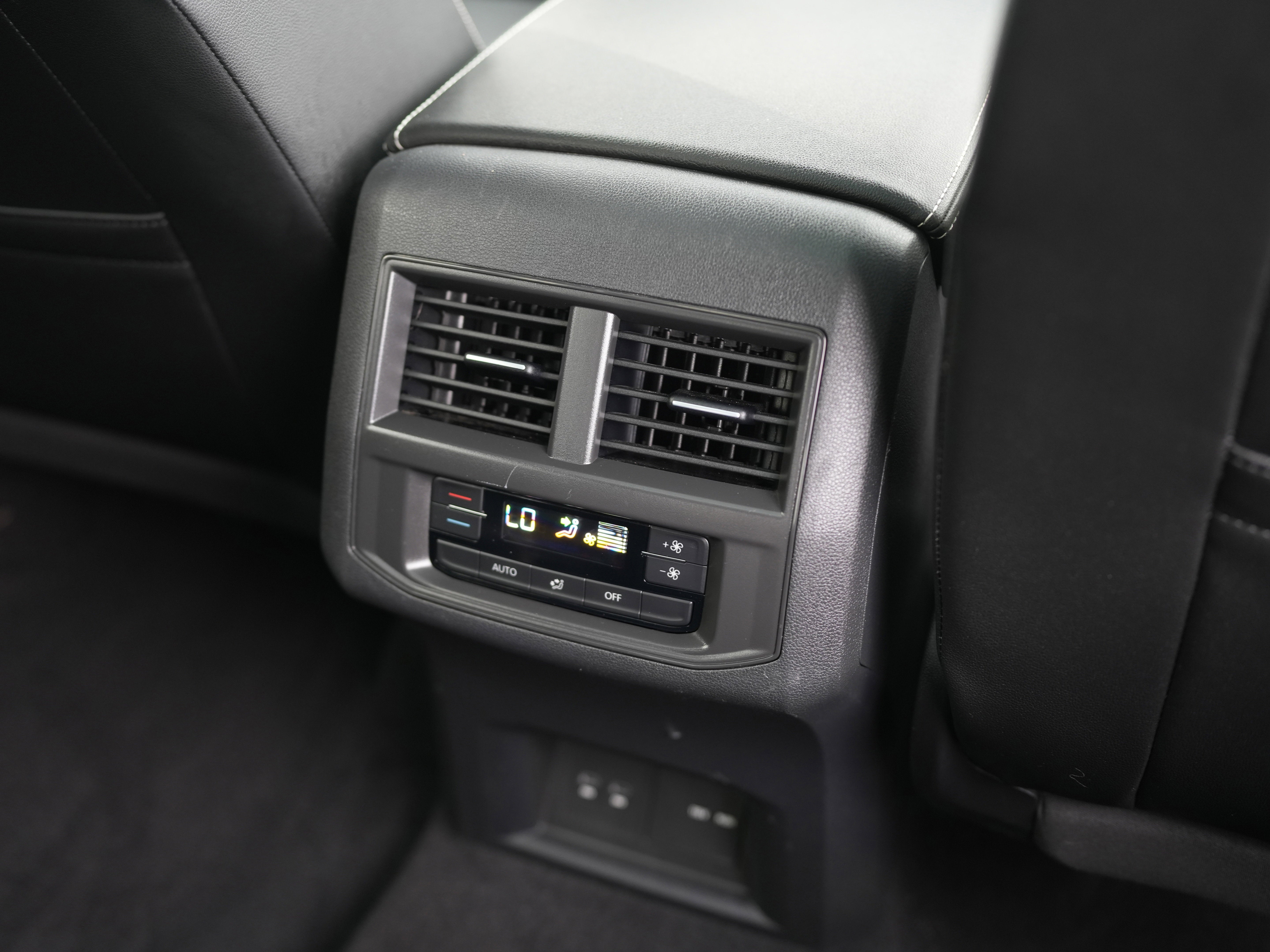 2022 Volkswagen Atlas 3.6L V6 SEL R-Line