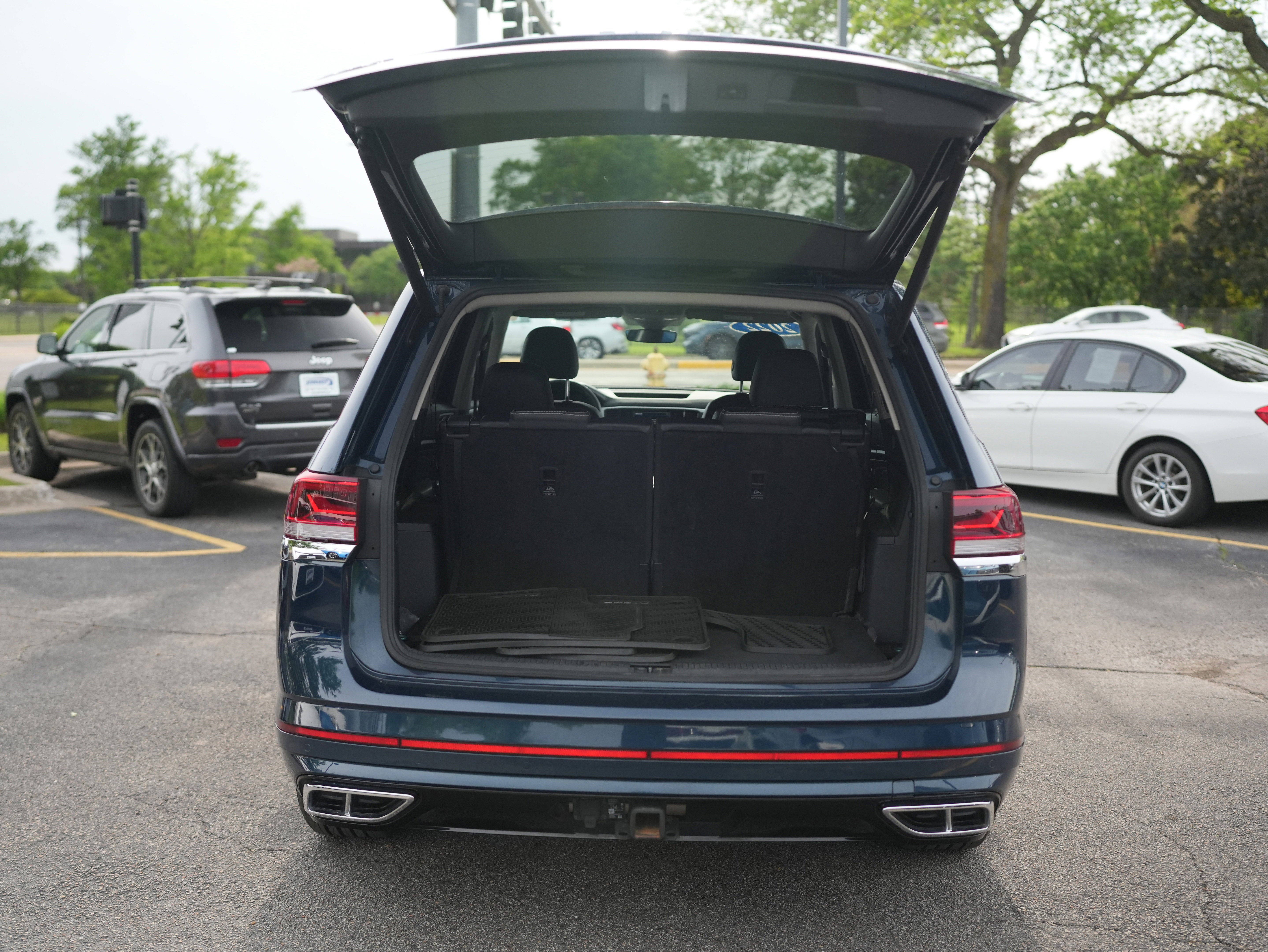 2022 Volkswagen Atlas 3.6L V6 SEL R-Line