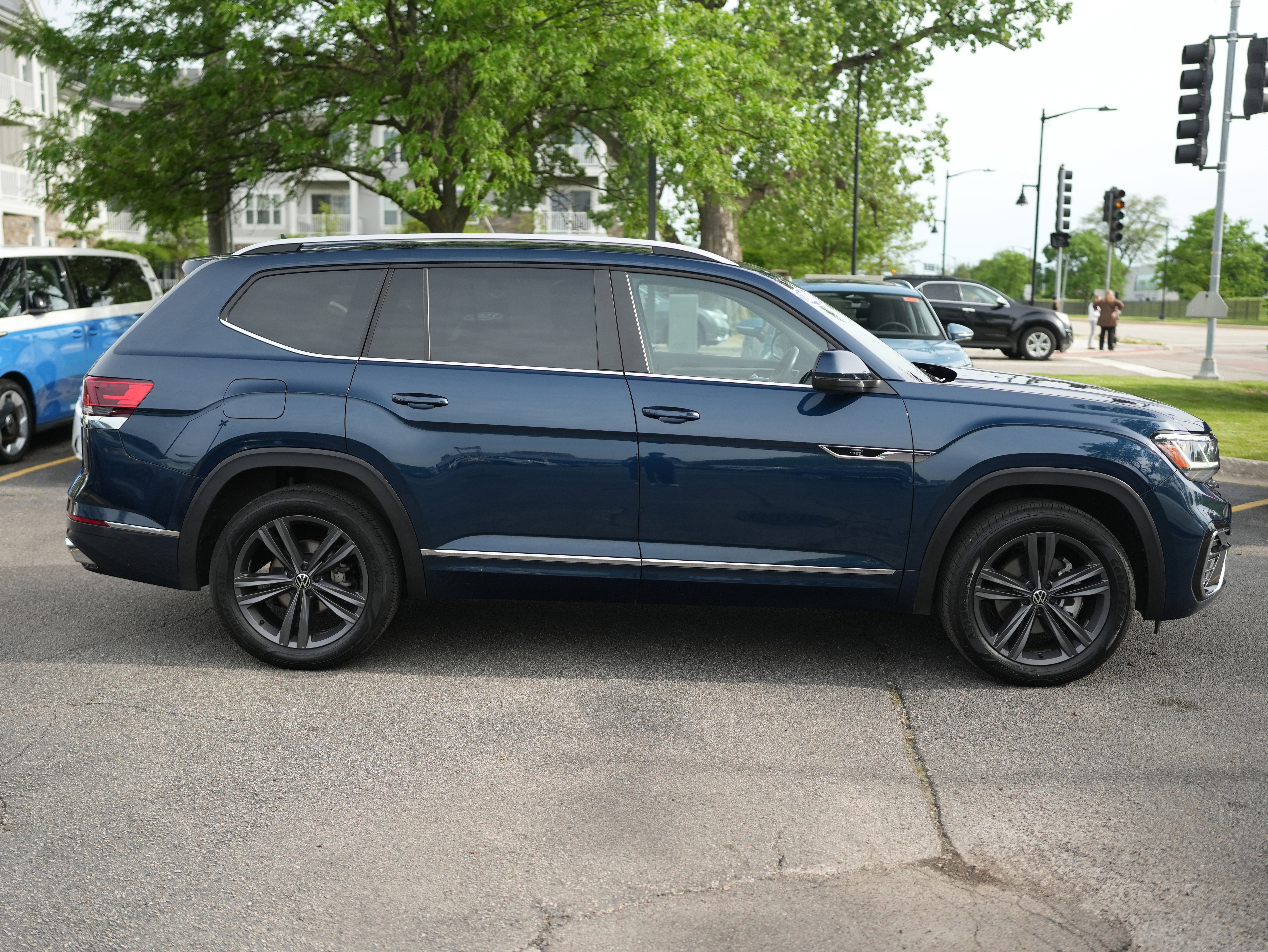 2022 Volkswagen Atlas 3.6L V6 SEL R-Line