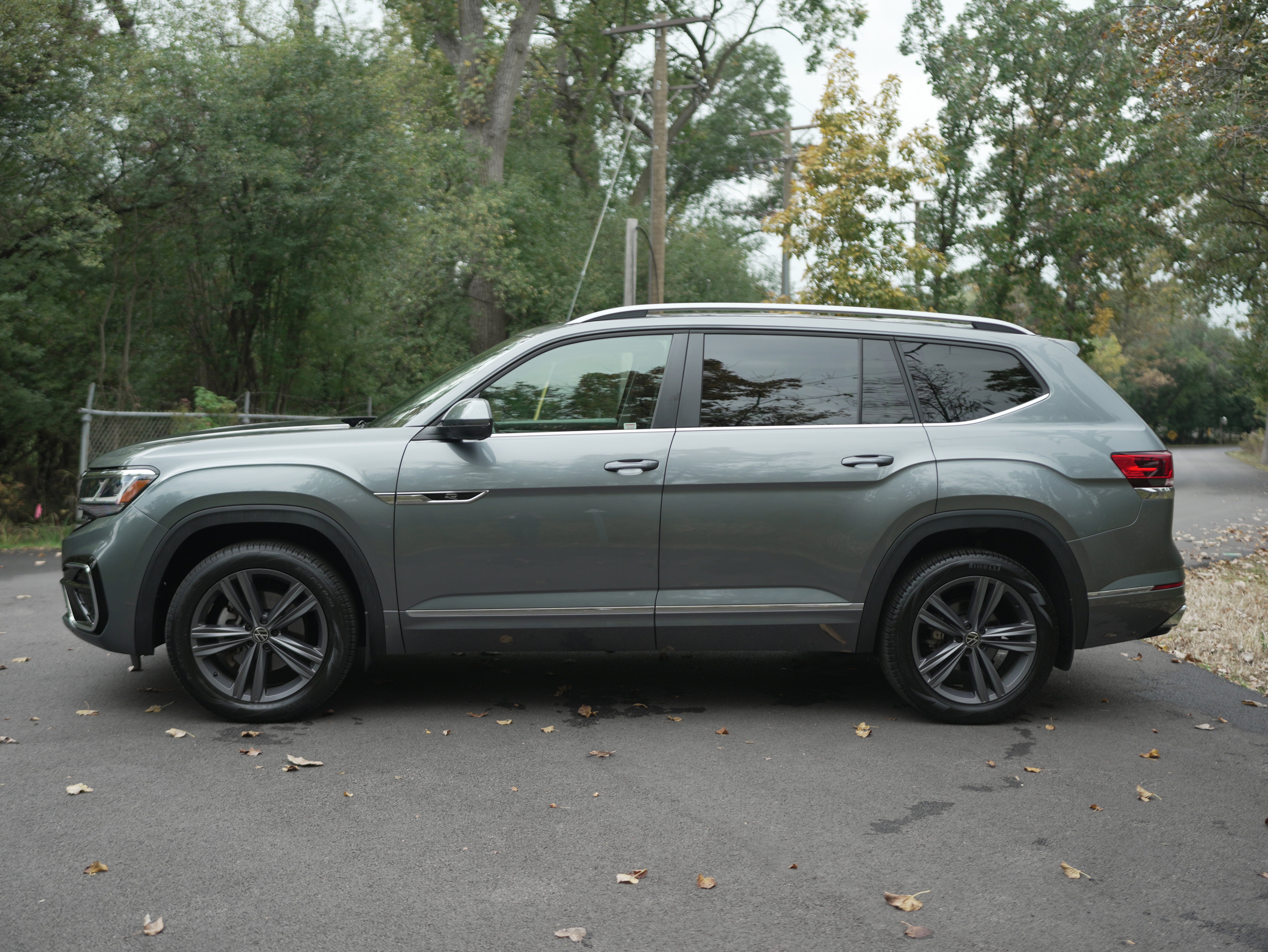 2022 Volkswagen Atlas 3.6L V6 SEL R-Line