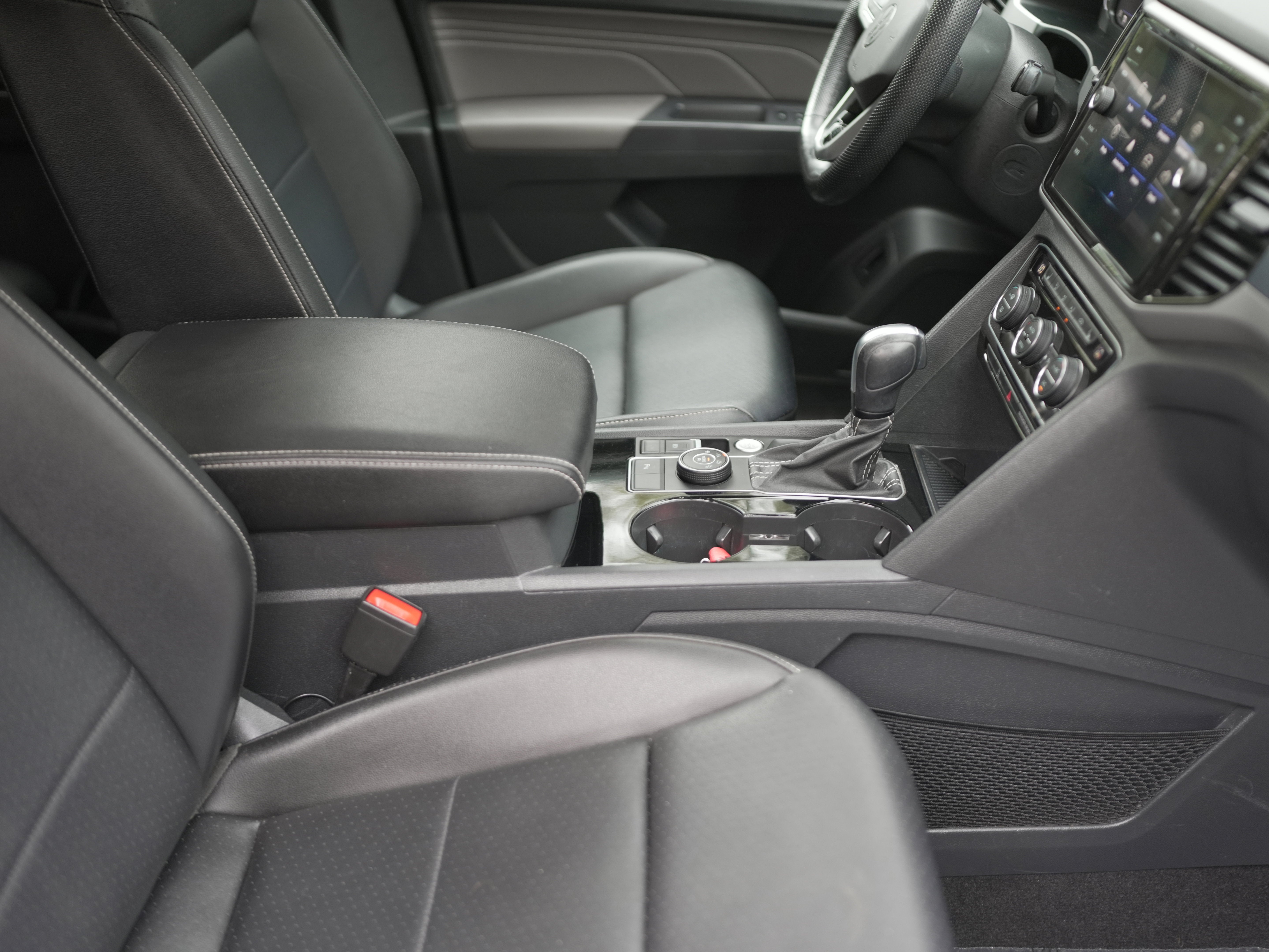 2022 Volkswagen Atlas 3.6L V6 SEL R-Line