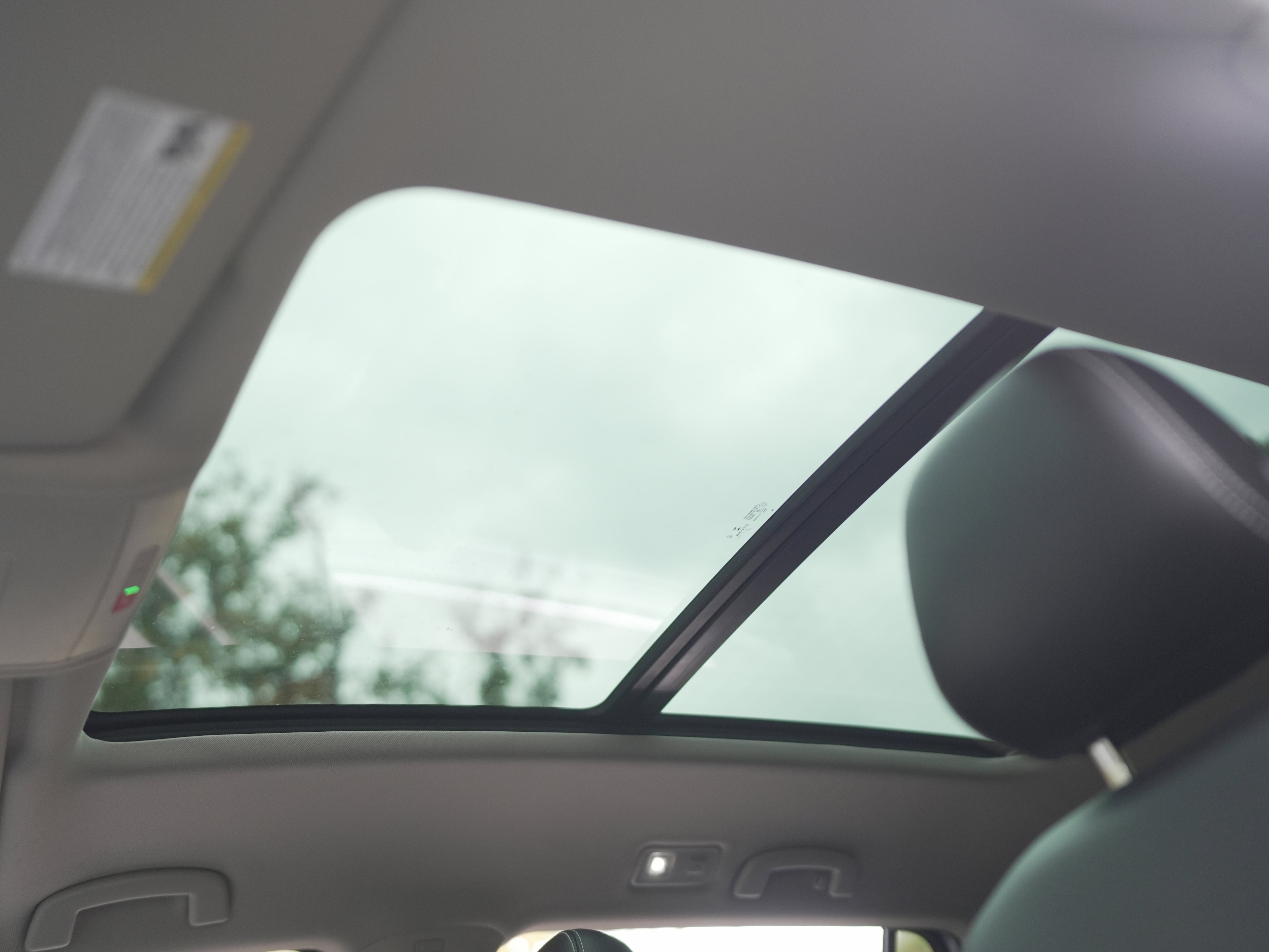 2022 Volkswagen Atlas 3.6L V6 SEL R-Line