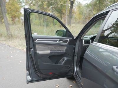 2022 Volkswagen Atlas 3.6L V6 SEL R-Line