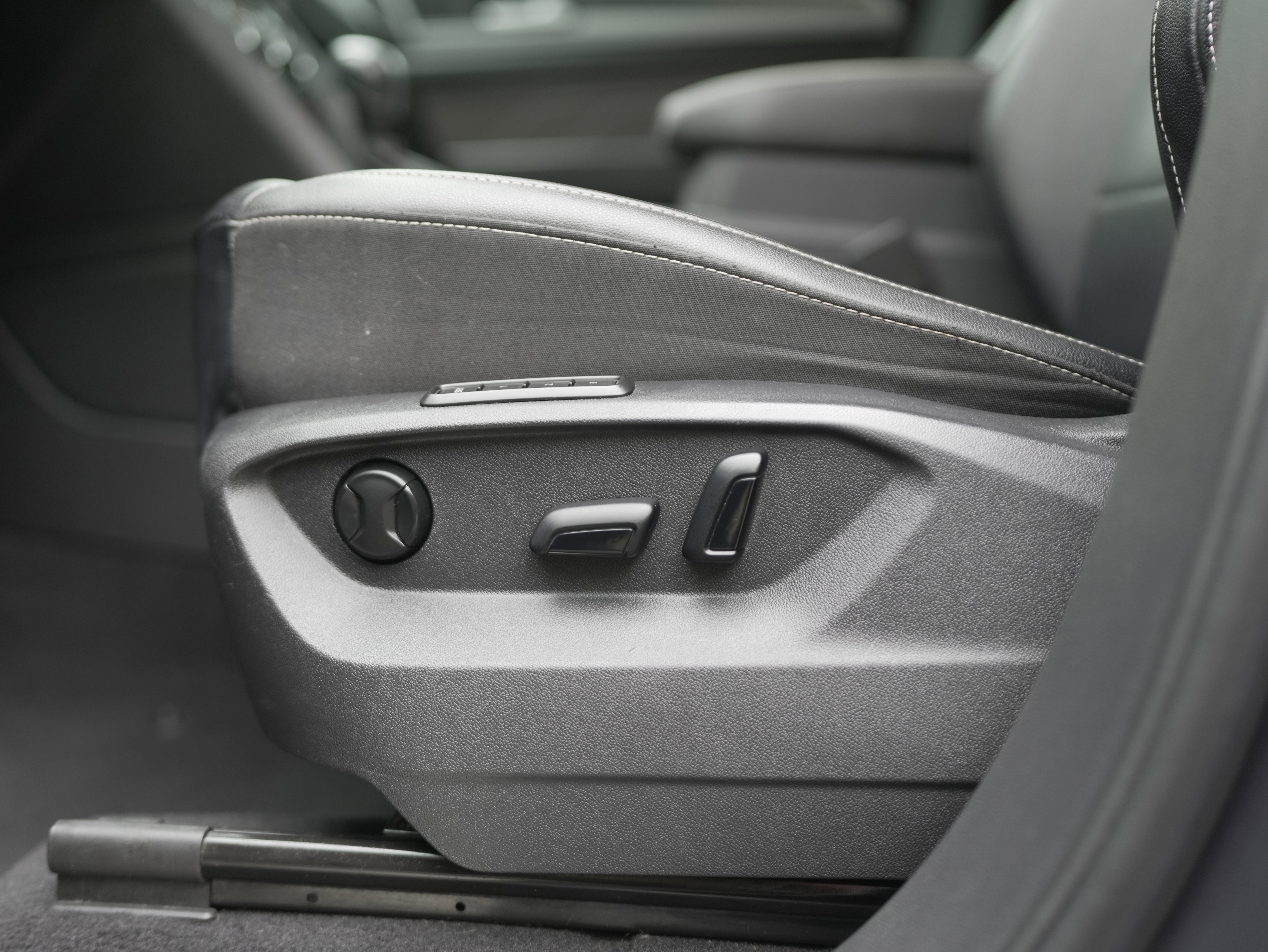 2022 Volkswagen Atlas 3.6L V6 SEL R-Line