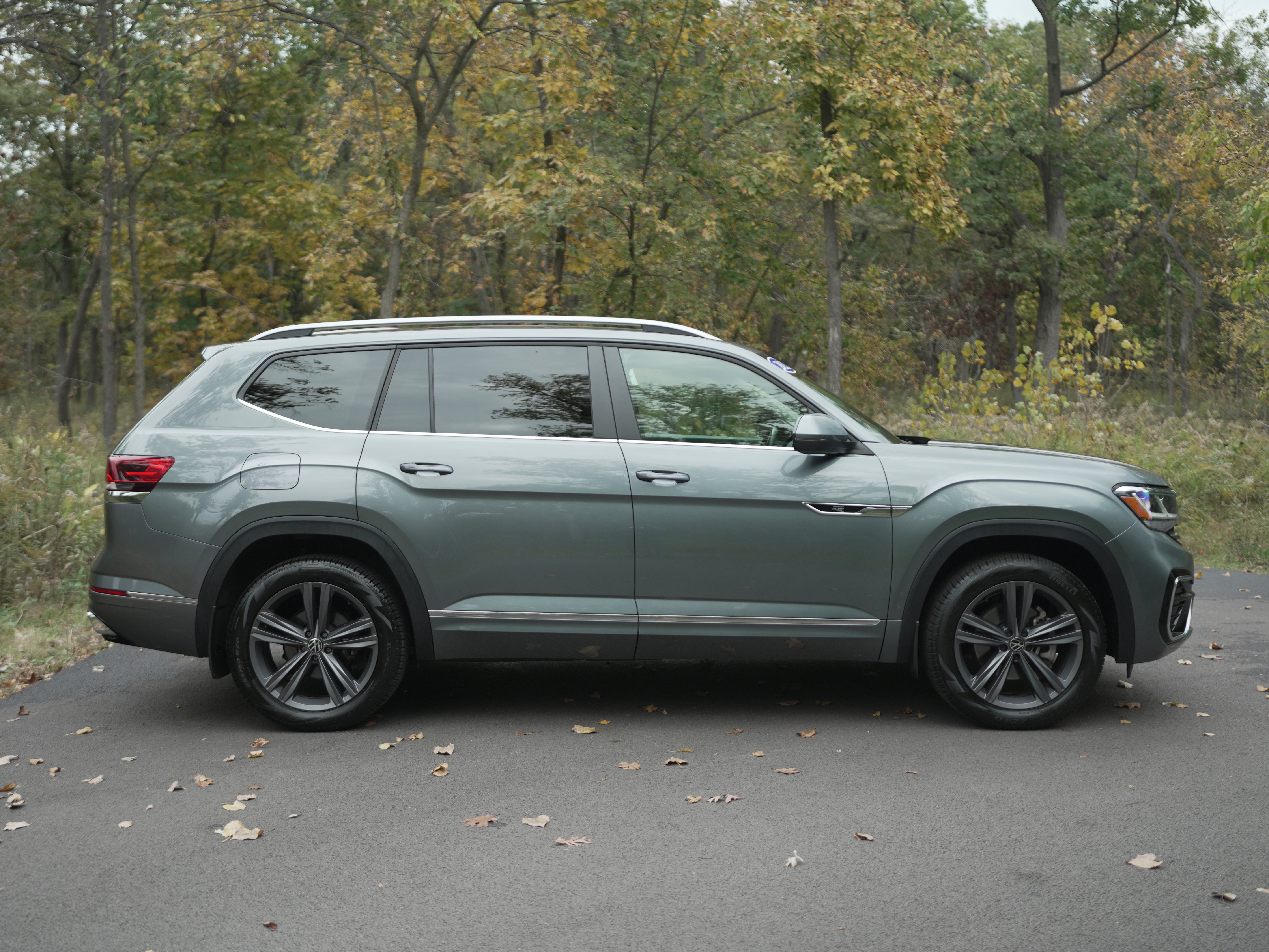 2022 Volkswagen Atlas 3.6L V6 SEL R-Line