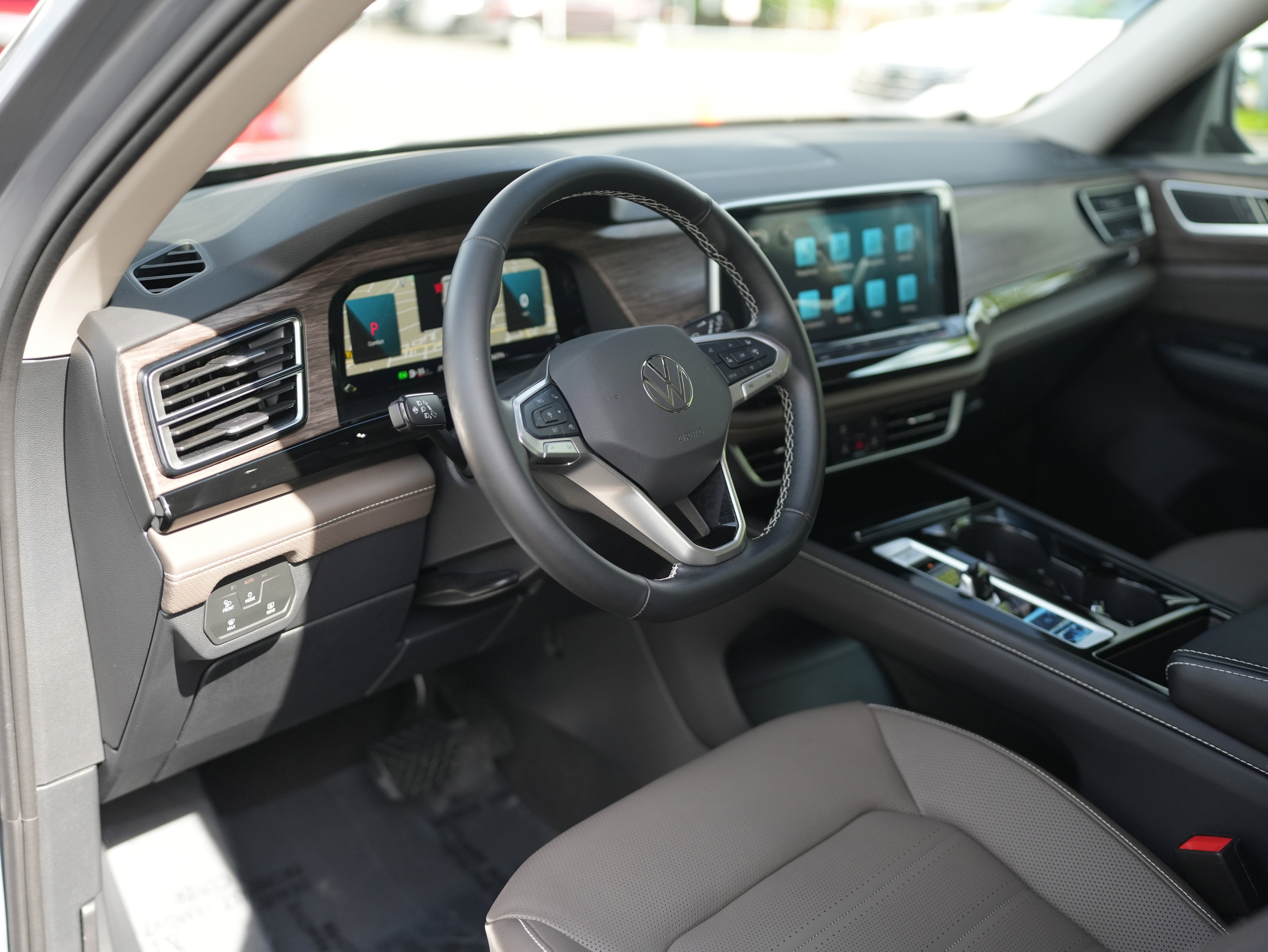 2025 Volkswagen Atlas 2.0T SEL