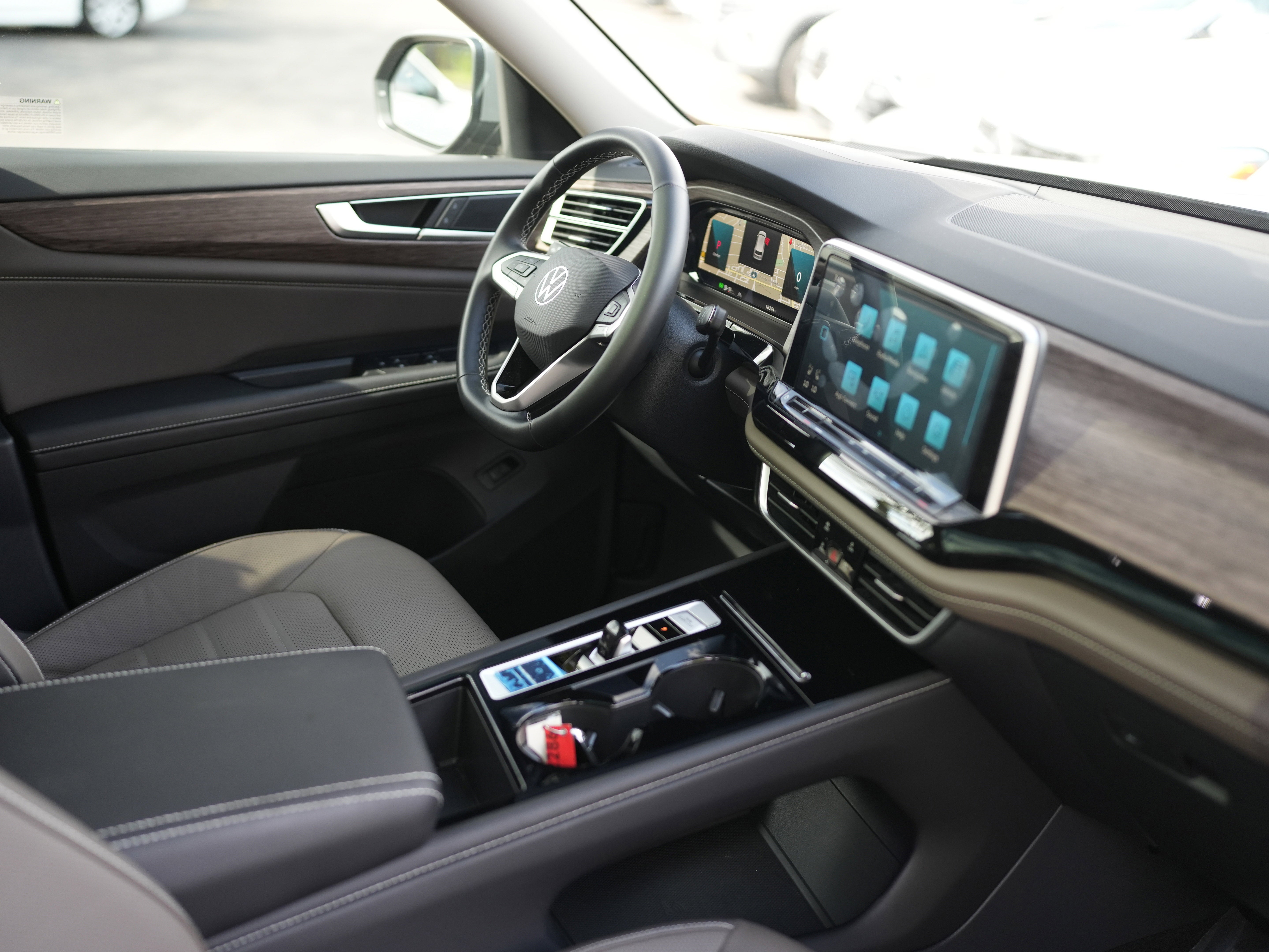 2025 Volkswagen Atlas 2.0T SEL