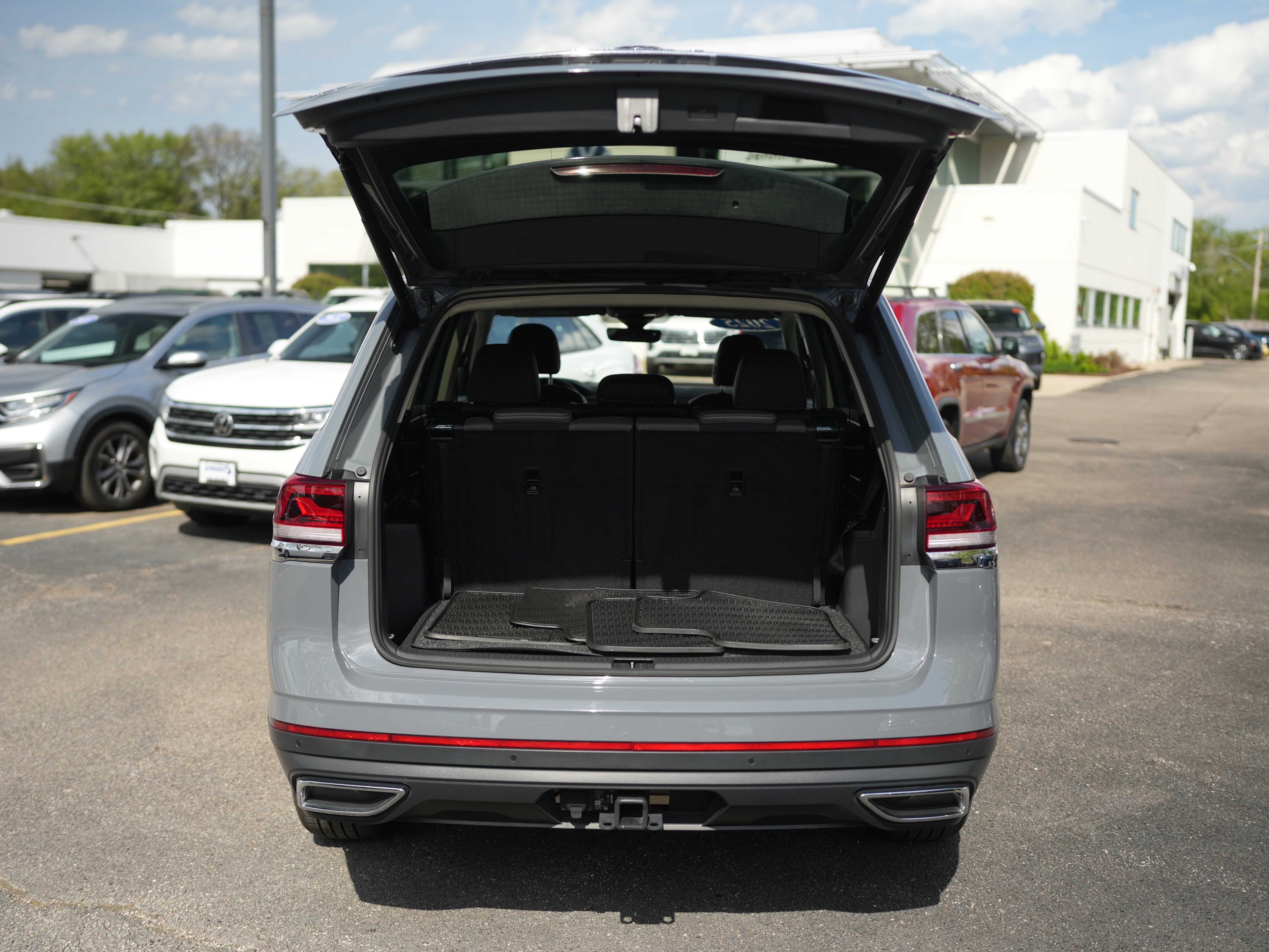 2025 Volkswagen Atlas 2.0T SEL