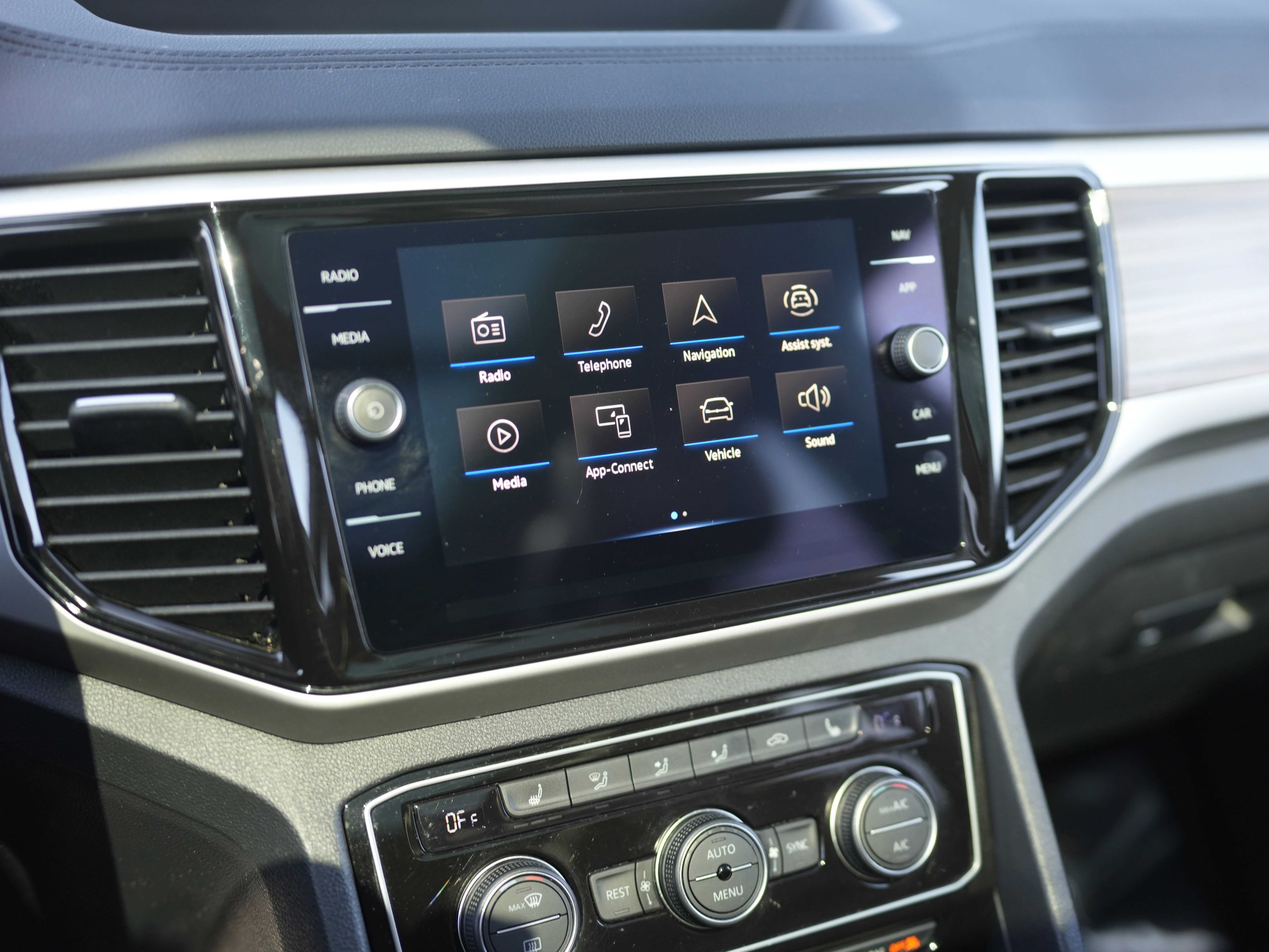 2023 Volkswagen Atlas 3.6L V6 SEL