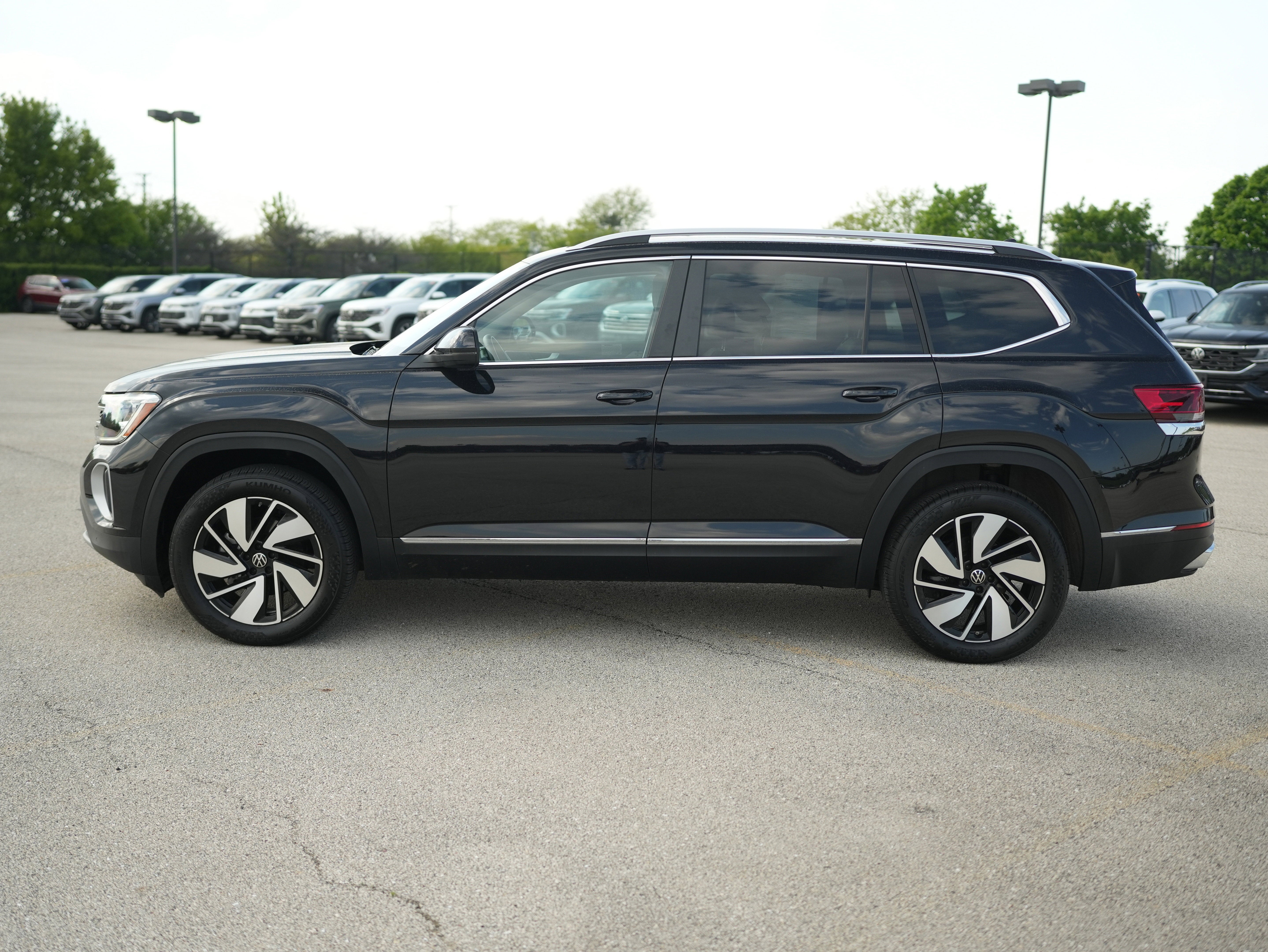 2025 Volkswagen Atlas 2.0T SEL