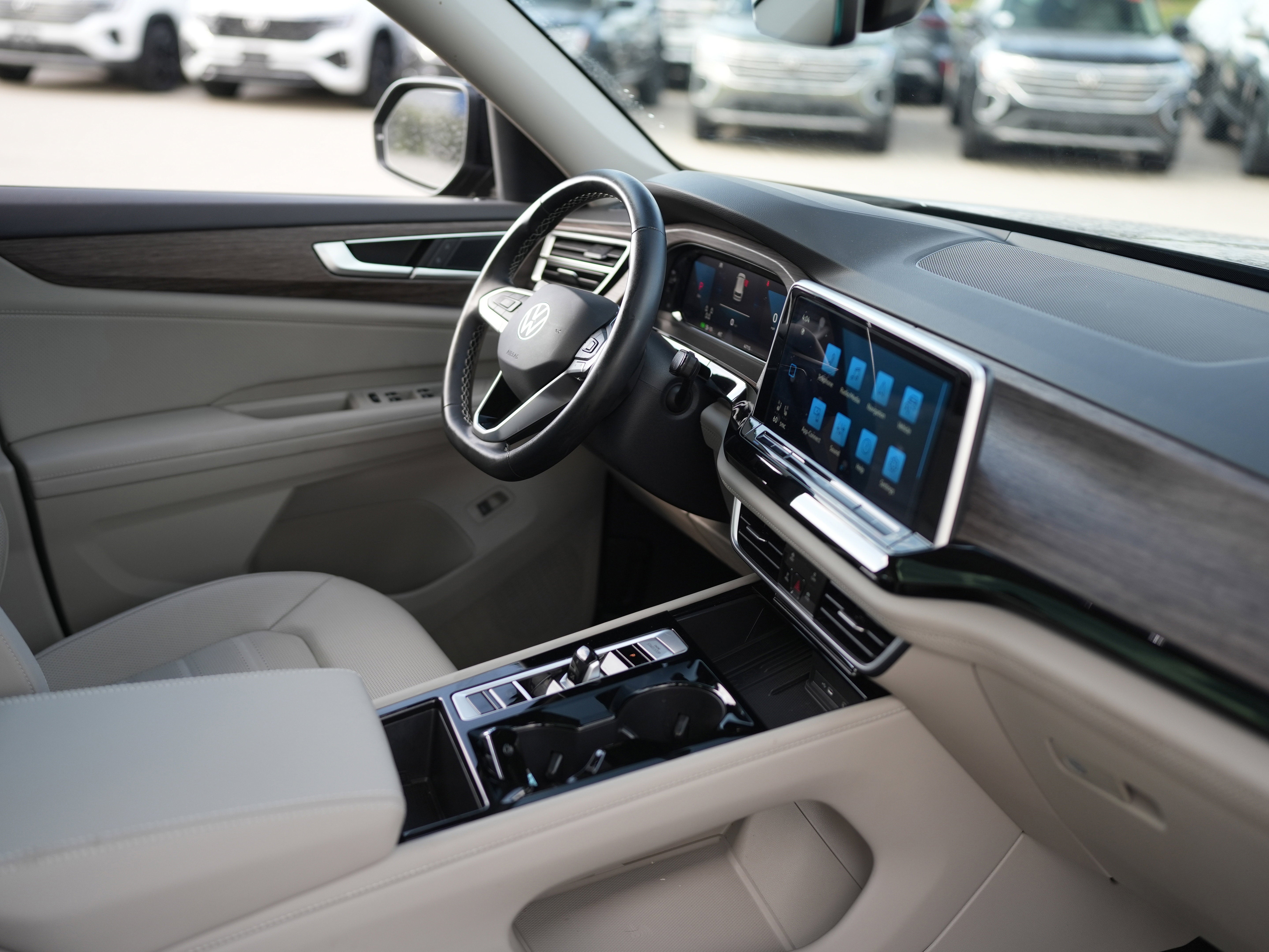 2025 Volkswagen Atlas 2.0T SEL