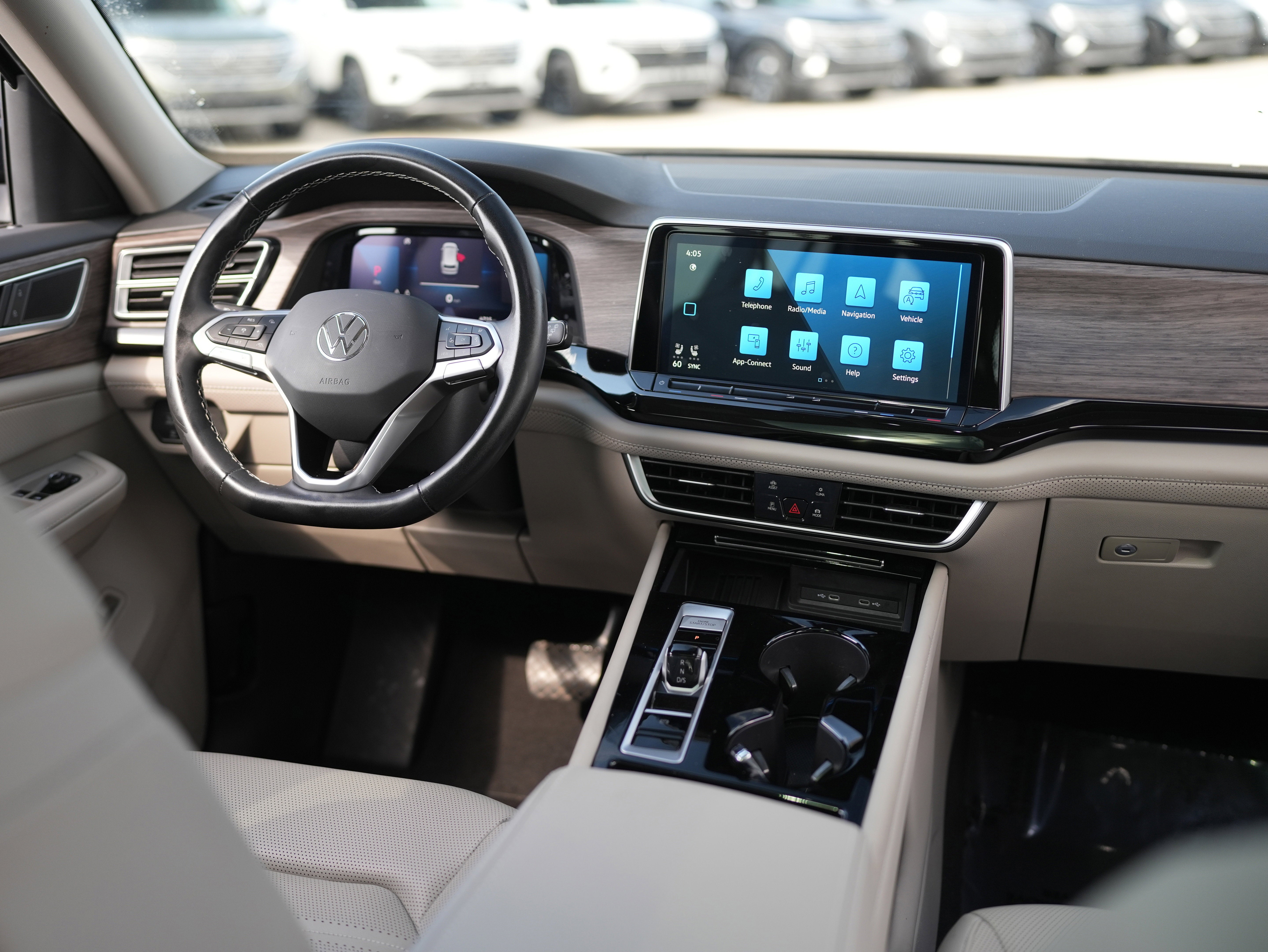 2025 Volkswagen Atlas 2.0T SEL