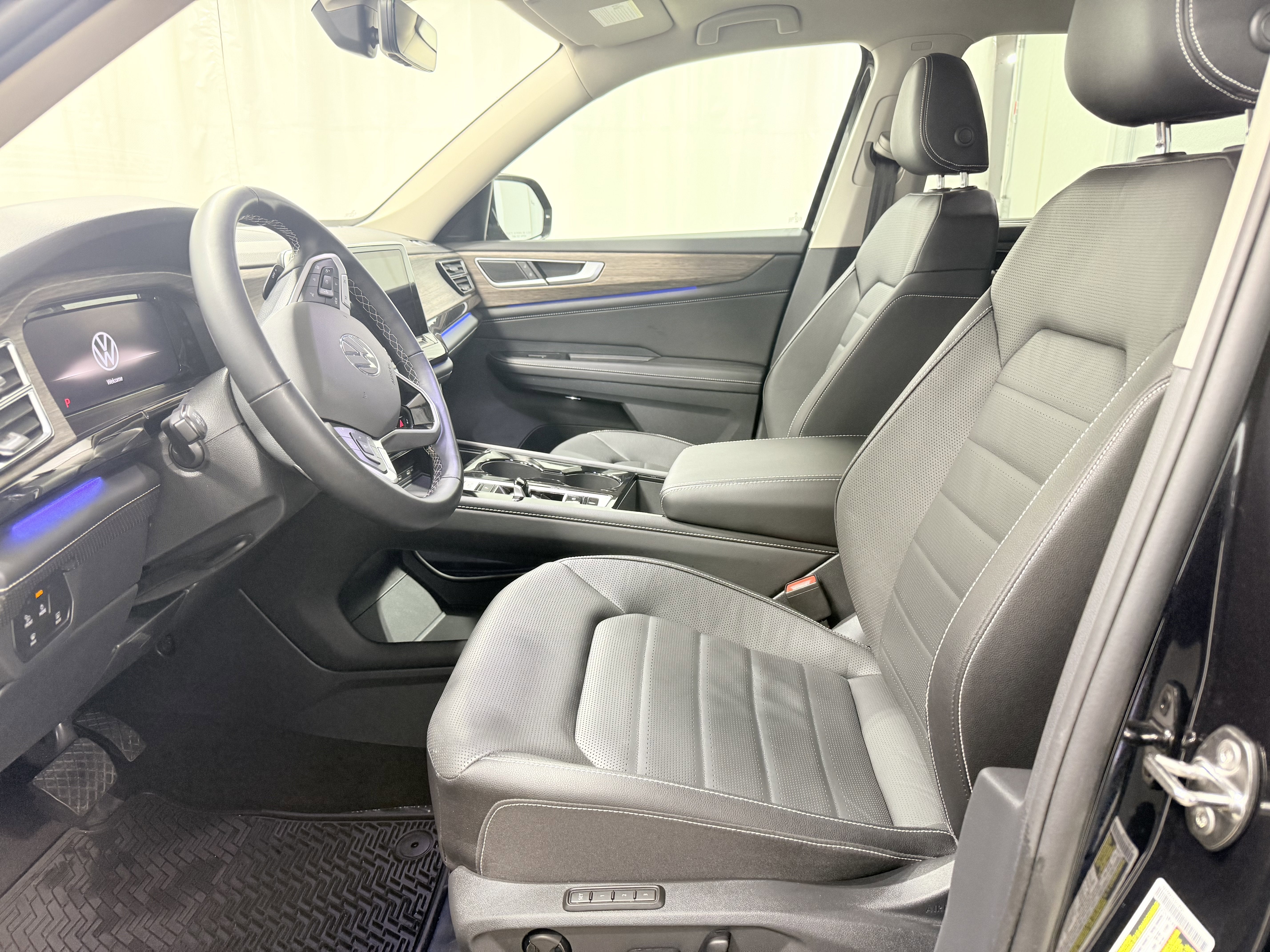 2025 Volkswagen Atlas 2.0T SEL