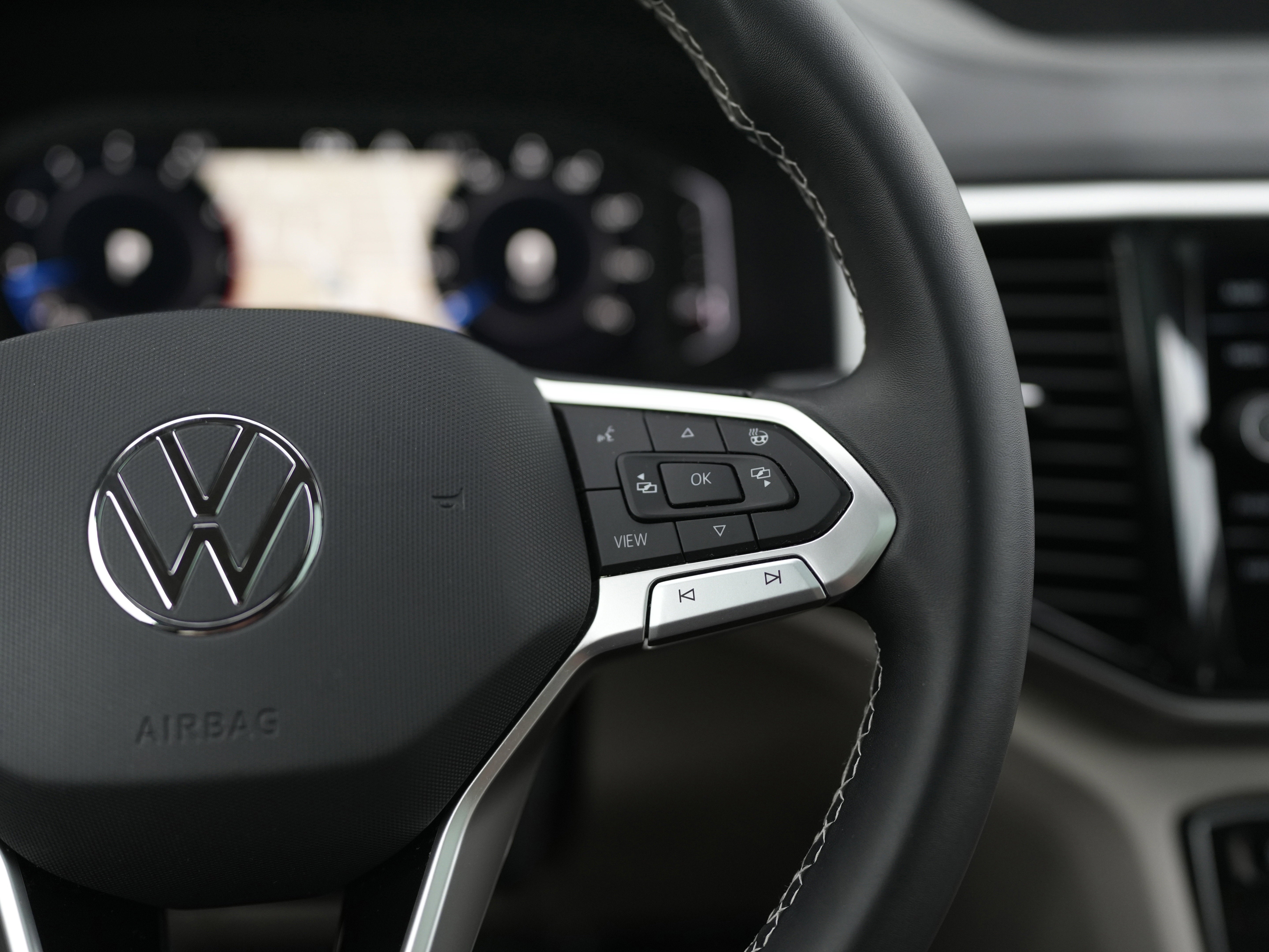 2023 Volkswagen Atlas 3.6L V6 SEL