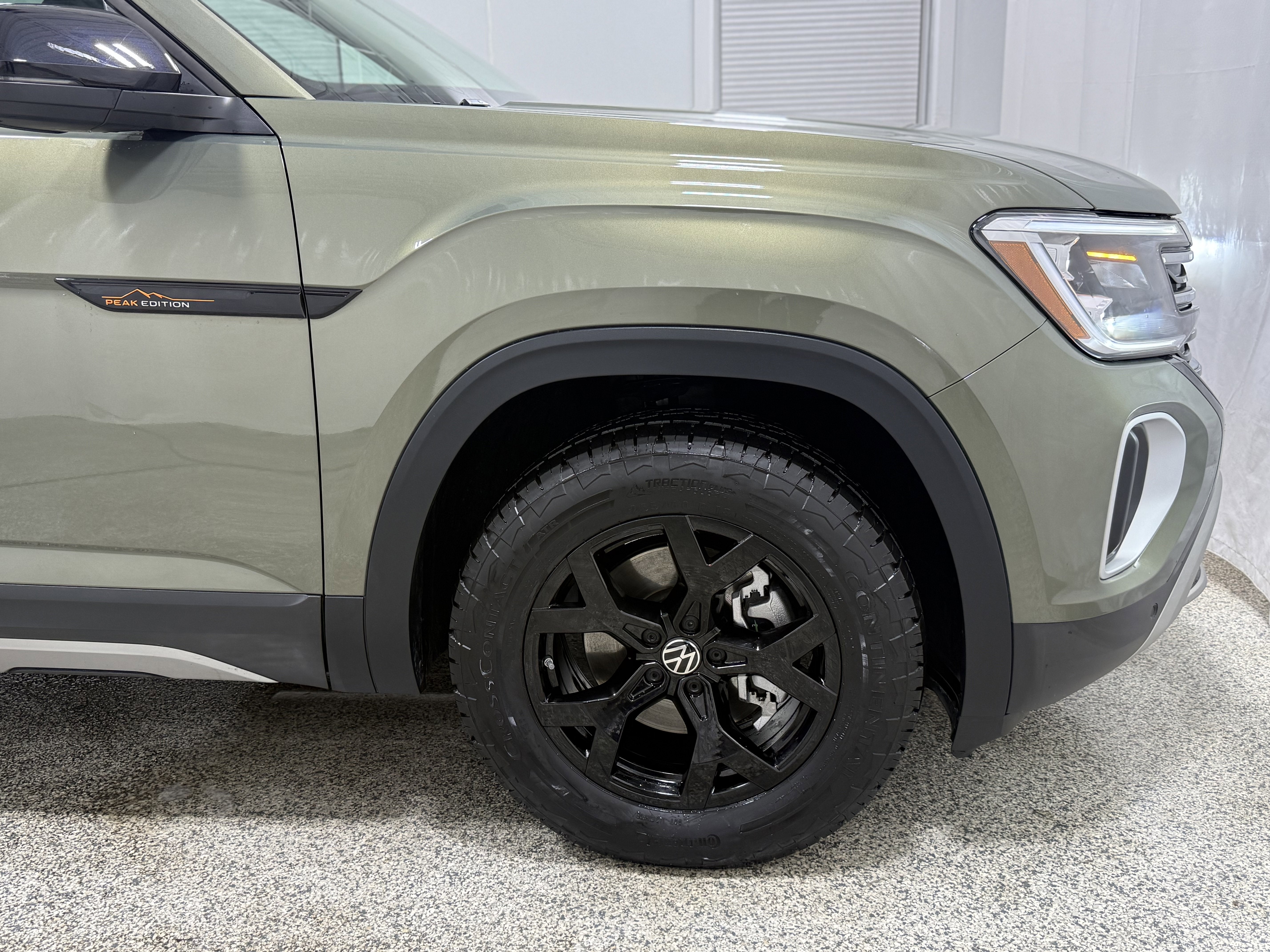 2025 Volkswagen Atlas 2.0T Peak Edition