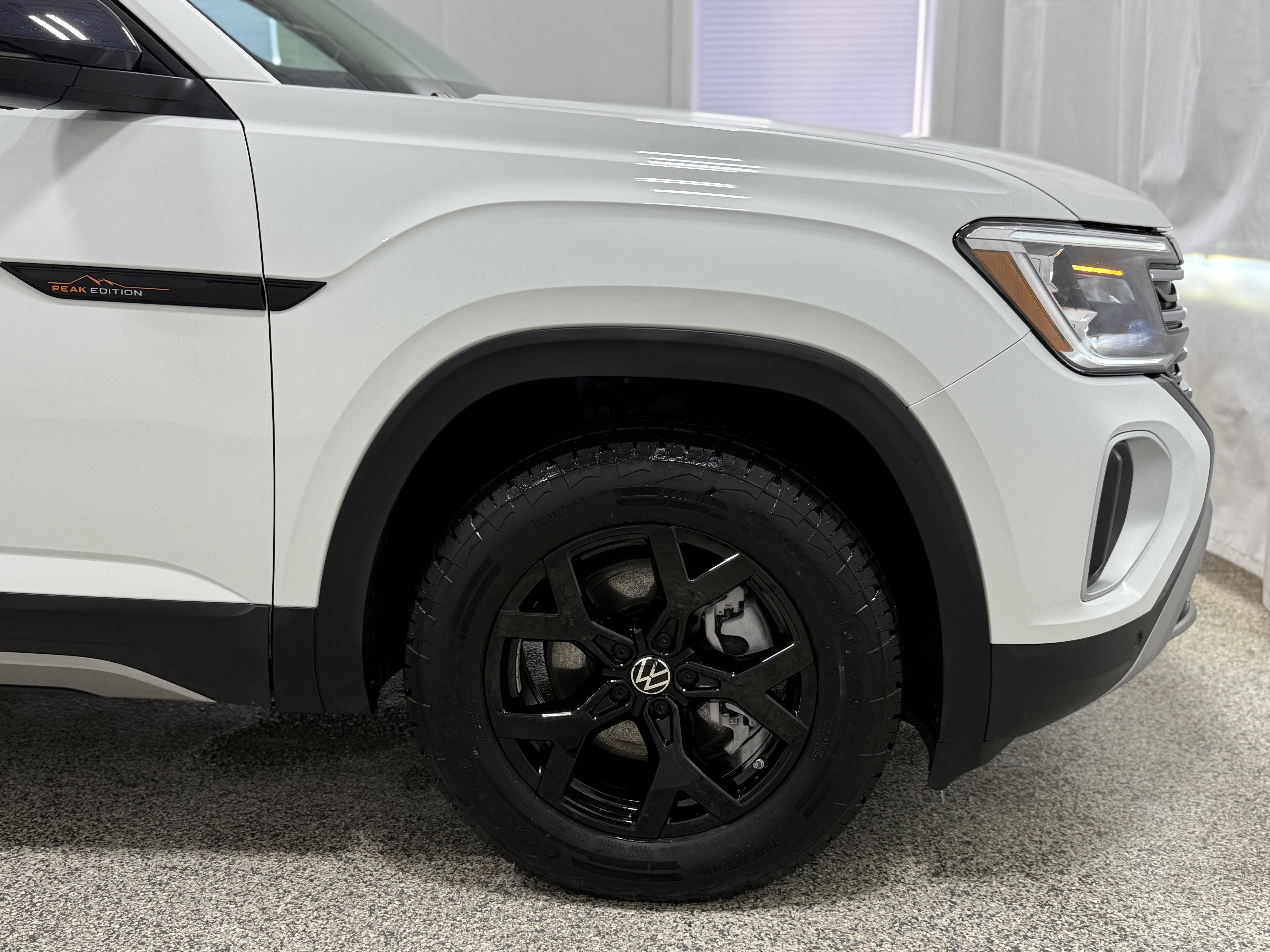 2025 Volkswagen Atlas 2.0T Peak Edition