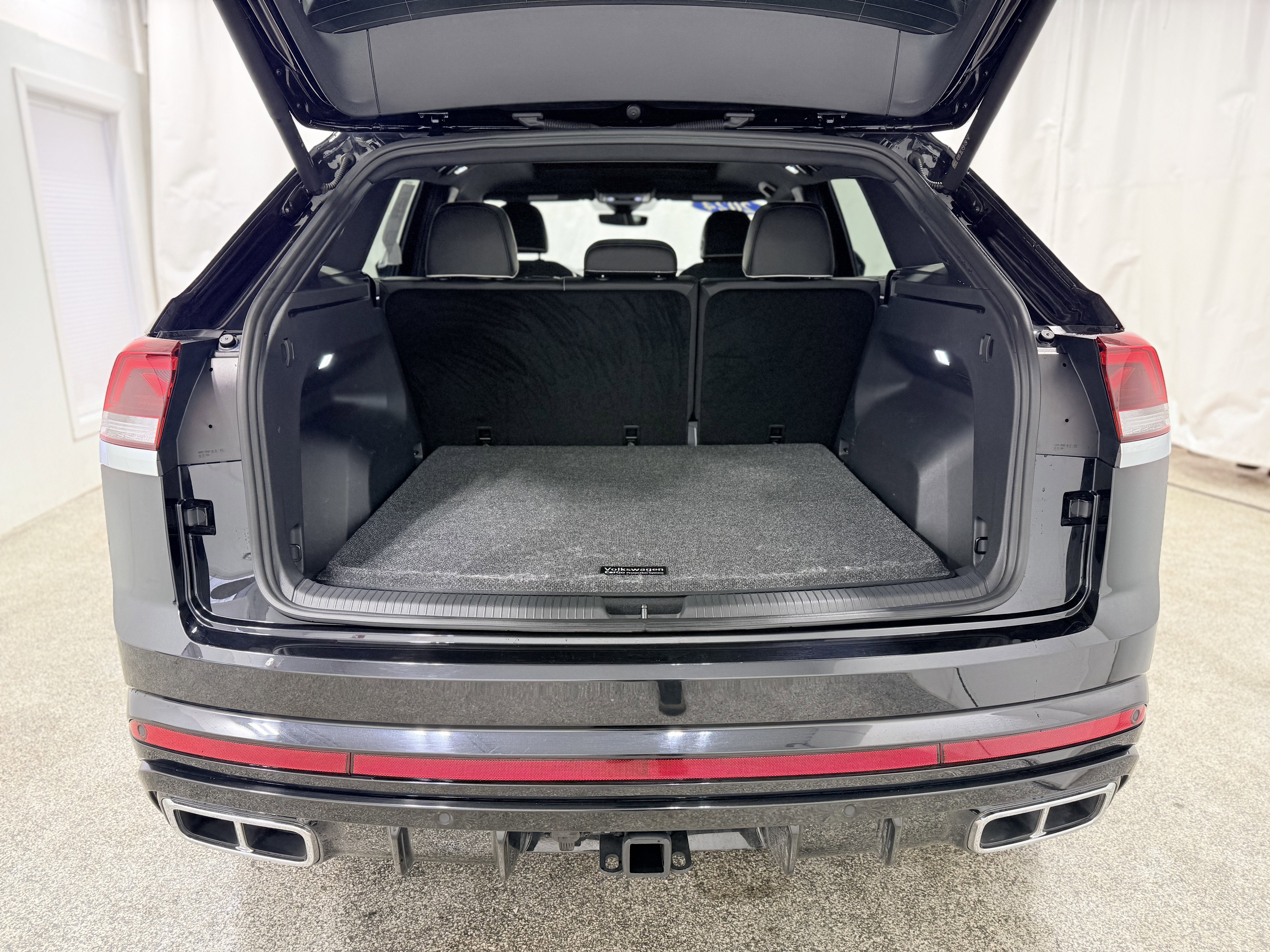 2024 Volkswagen Atlas Cross Sport 2.0T SEL Premium R-Line