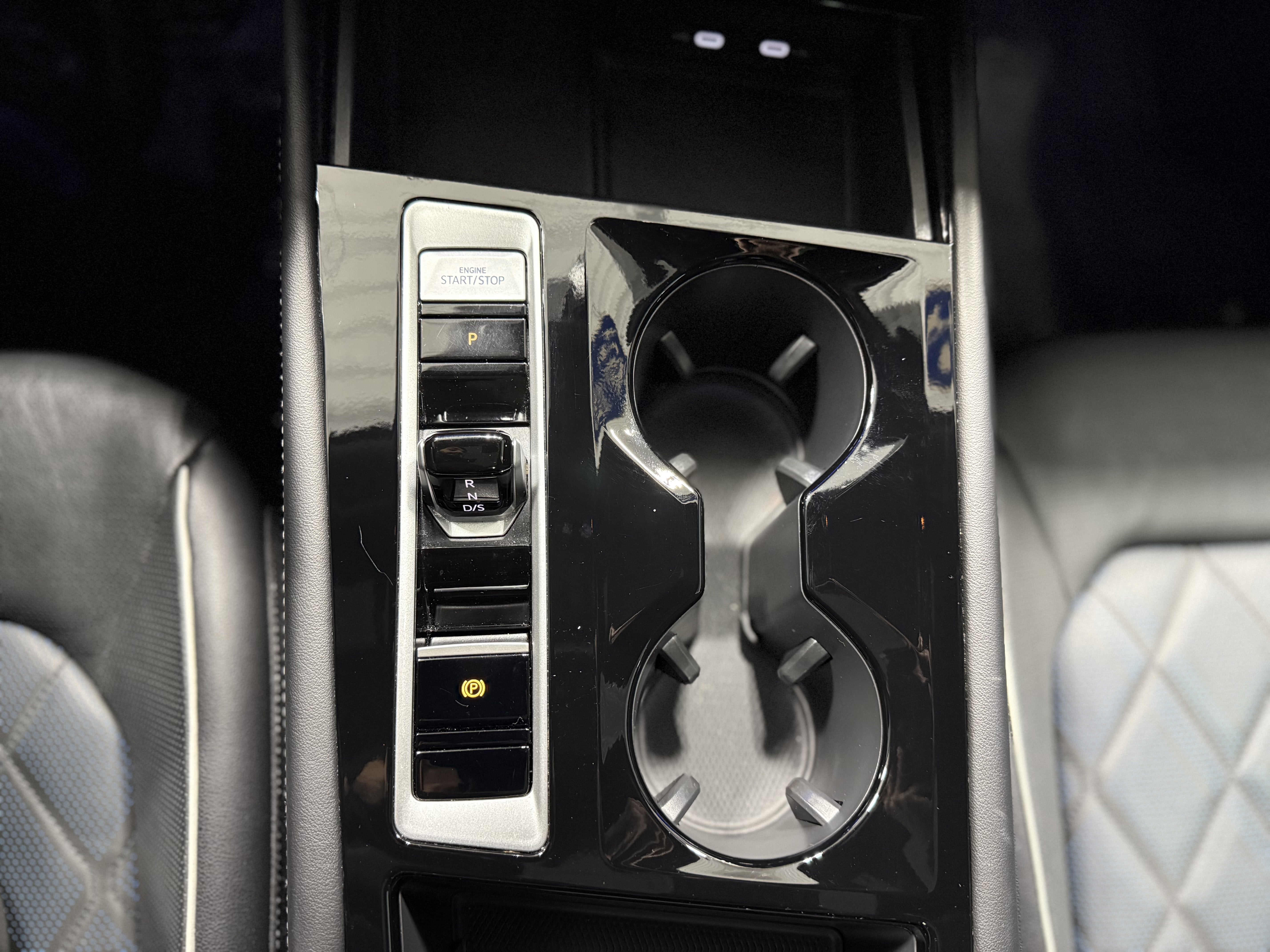 2024 Volkswagen Atlas Cross Sport 2.0T SEL Premium R-Line