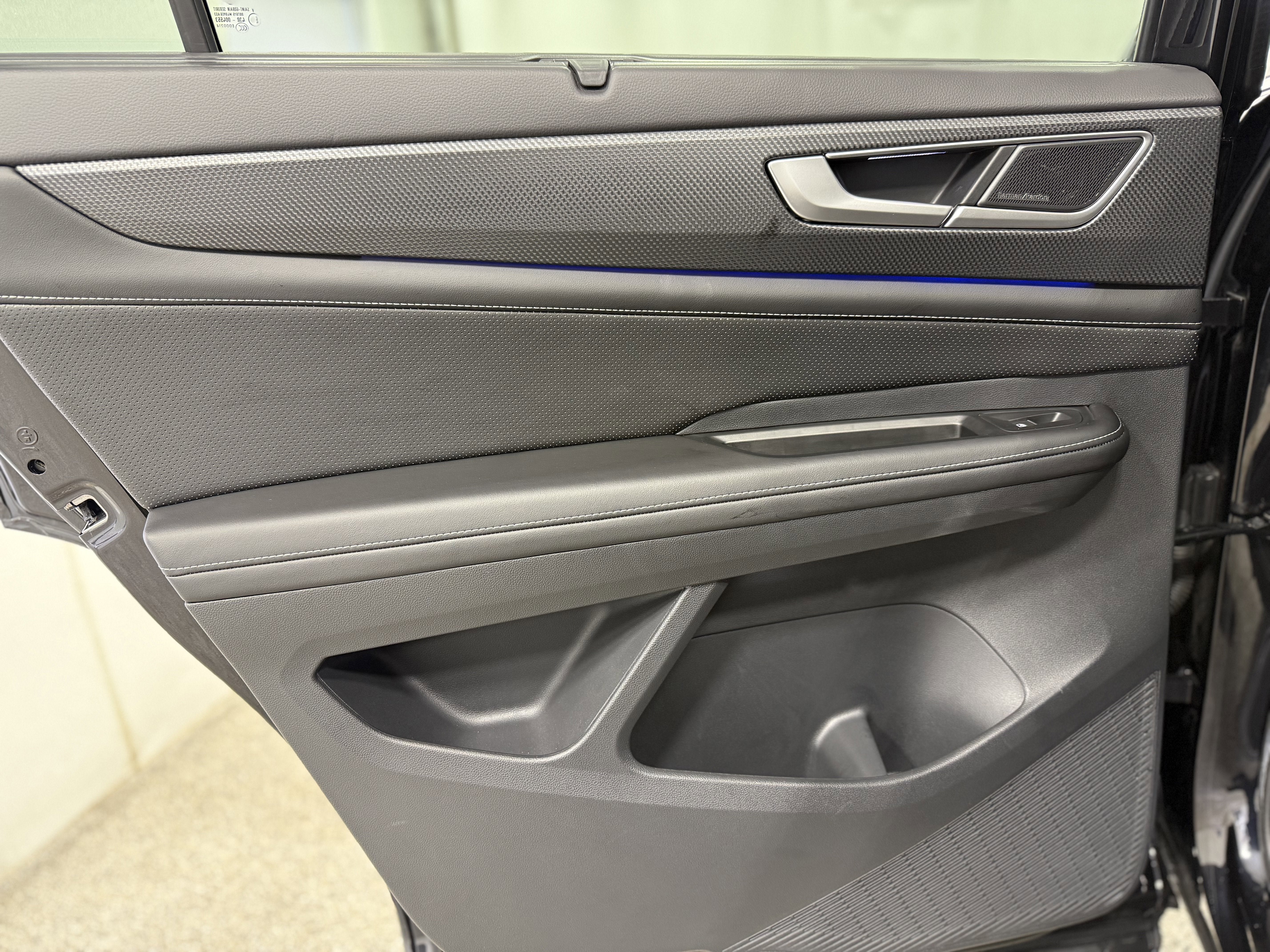 2024 Volkswagen Atlas Cross Sport 2.0T SEL Premium R-Line