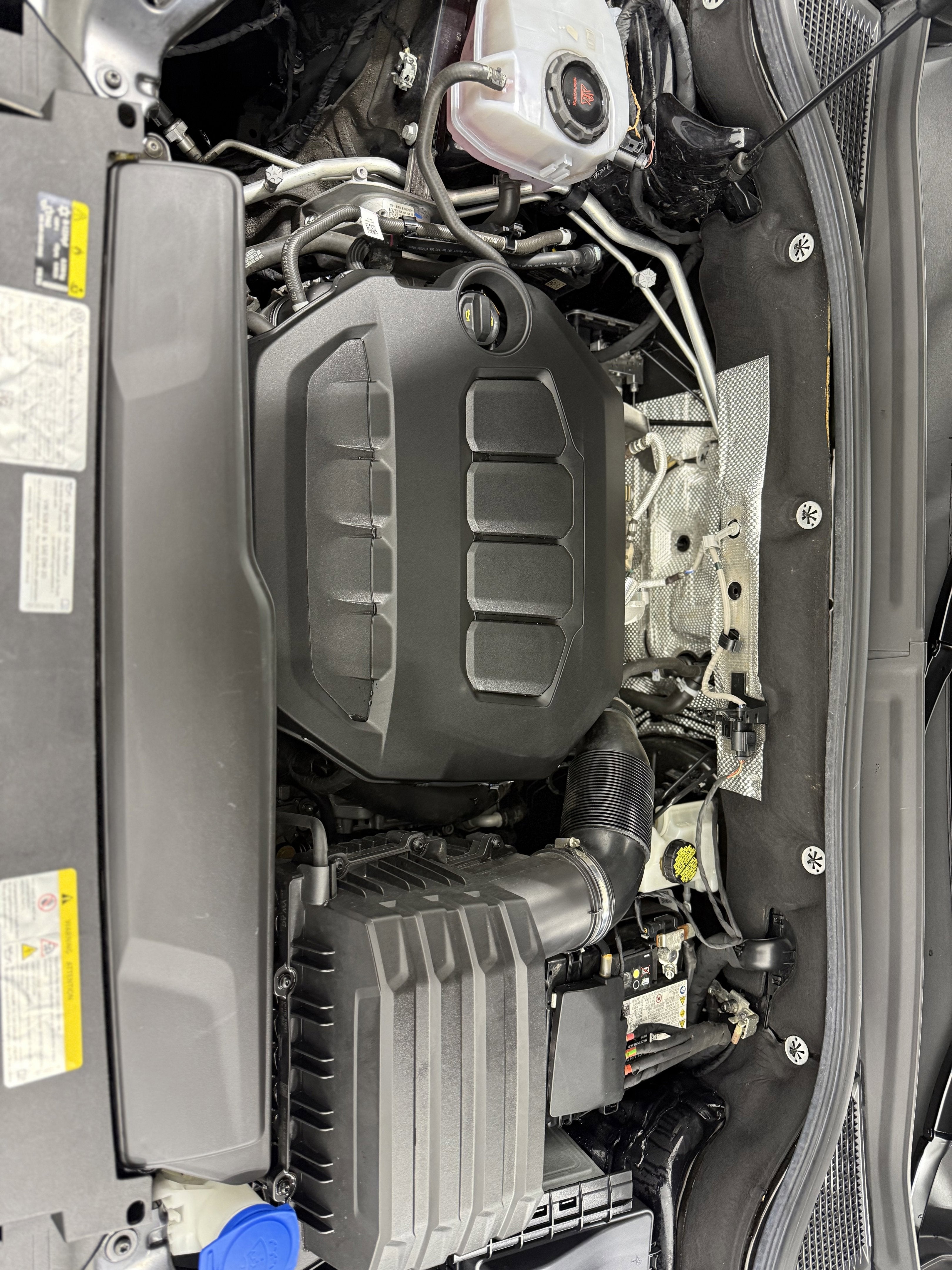 2024 Volkswagen Atlas Cross Sport 2.0T SEL Premium R-Line