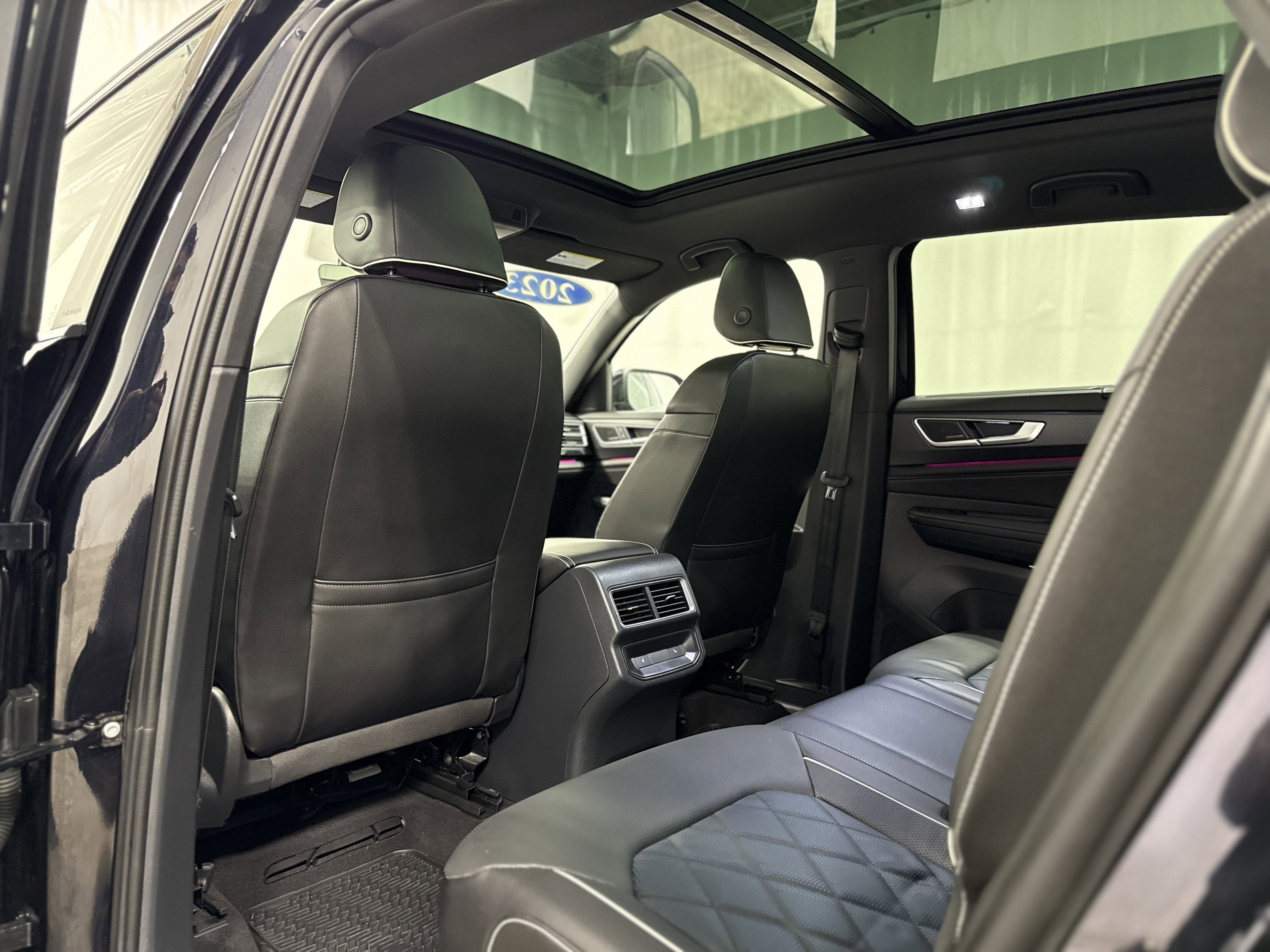 2024 Volkswagen Atlas Cross Sport 2.0T SEL Premium R-Line