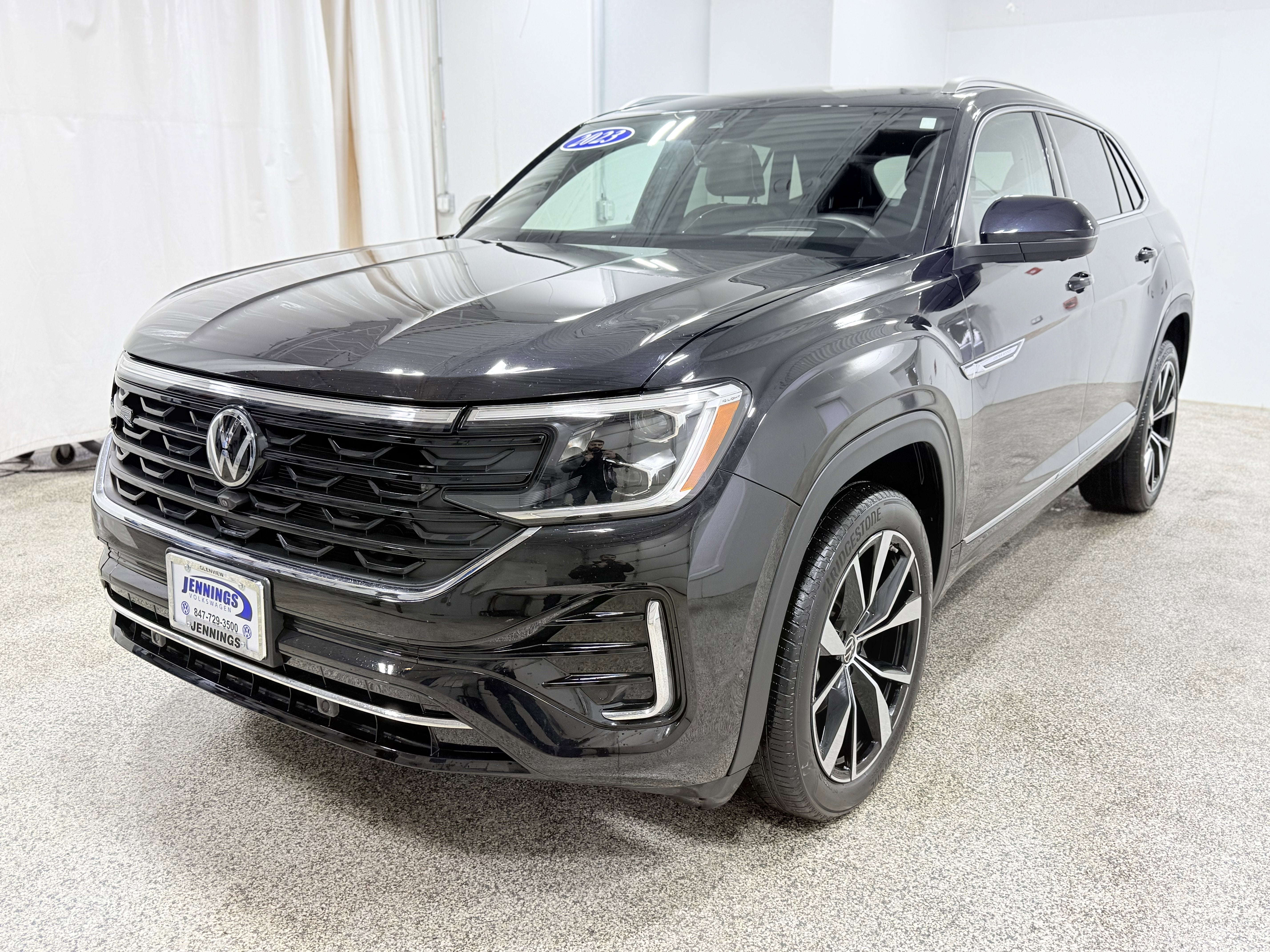 2024 Volkswagen Atlas Cross Sport 2.0T SEL Premium R-Line