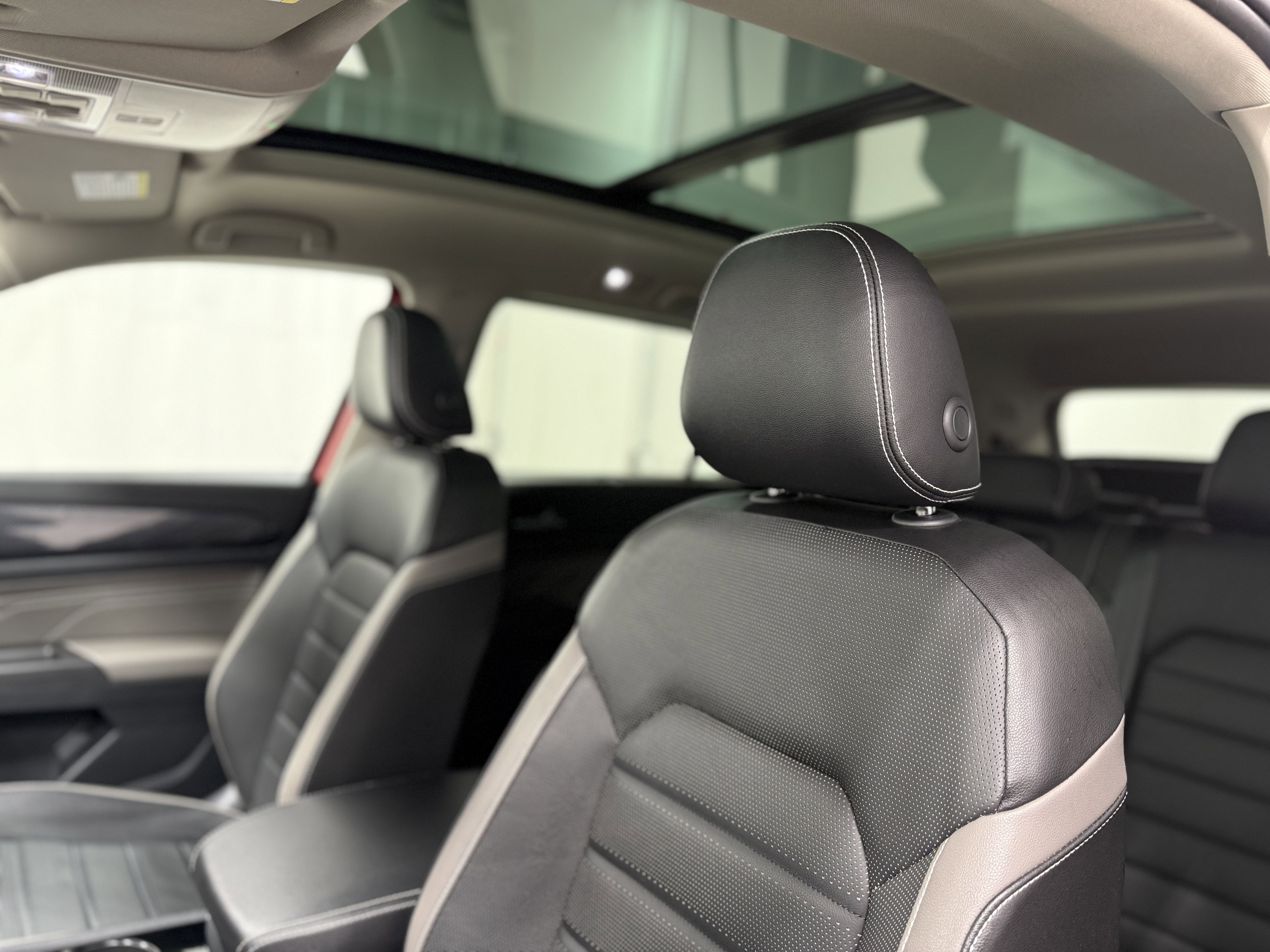 2023 Volkswagen Atlas 3.6L V6 SEL Premium R-Line