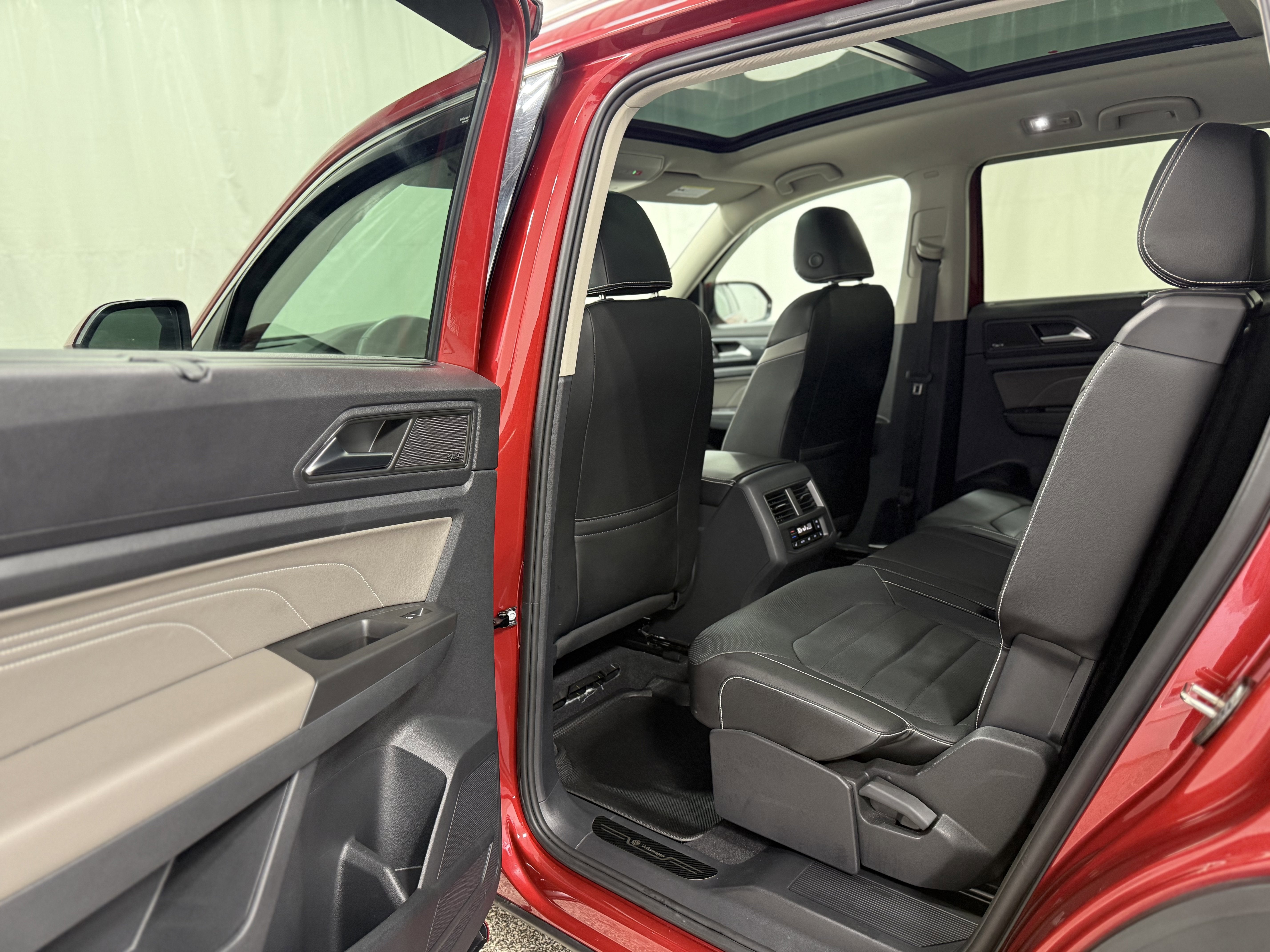 2023 Volkswagen Atlas 3.6L V6 SEL Premium R-Line