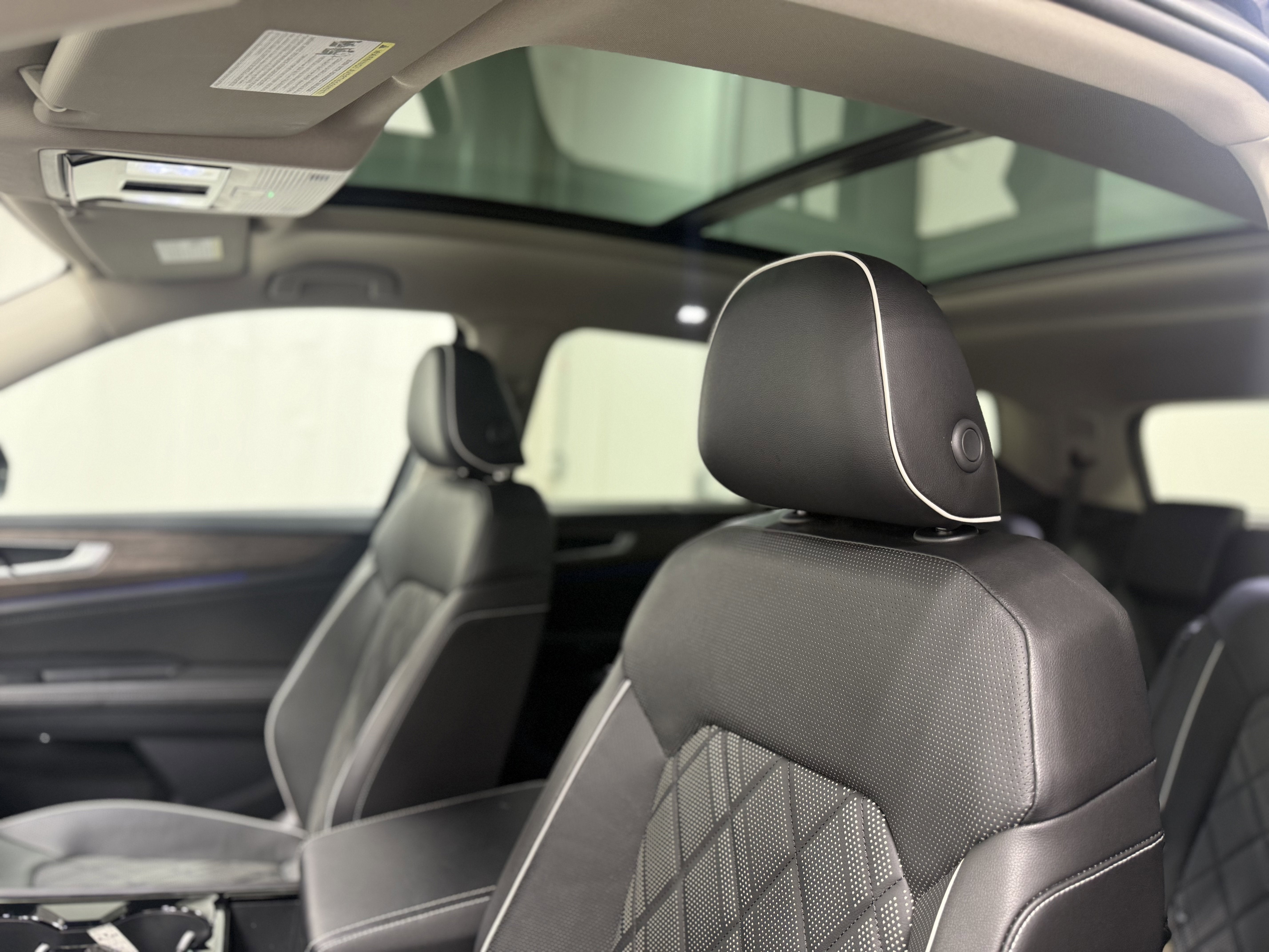 2024 Volkswagen Atlas 2.0T SEL Premium R-Line