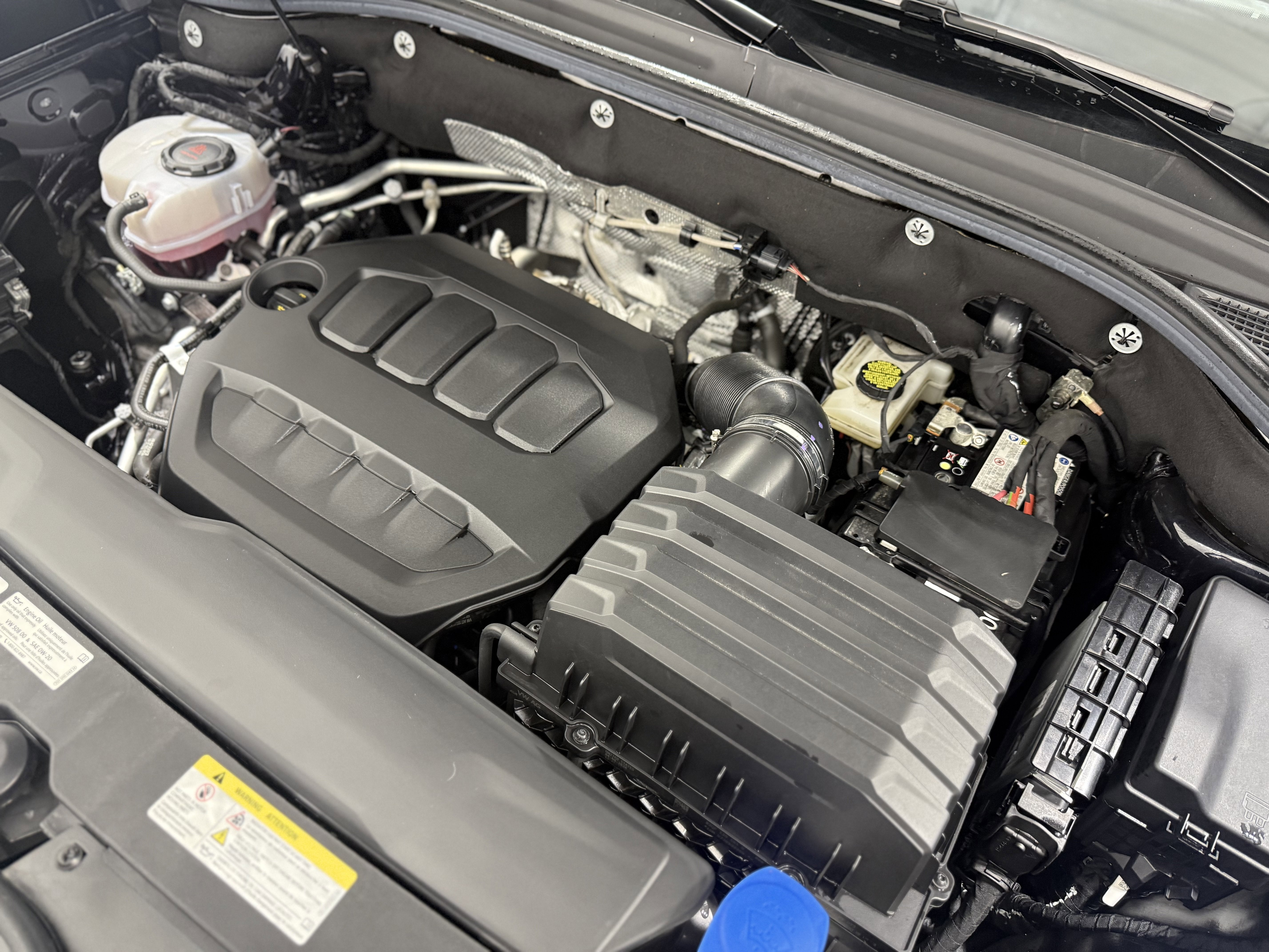 2024 Volkswagen Atlas 2.0T SEL Premium R-Line