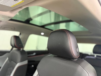 2024 Volkswagen Atlas 2.0T Peak Edition SEL