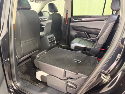 2024 Volkswagen Atlas 2.0T Peak Edition SEL