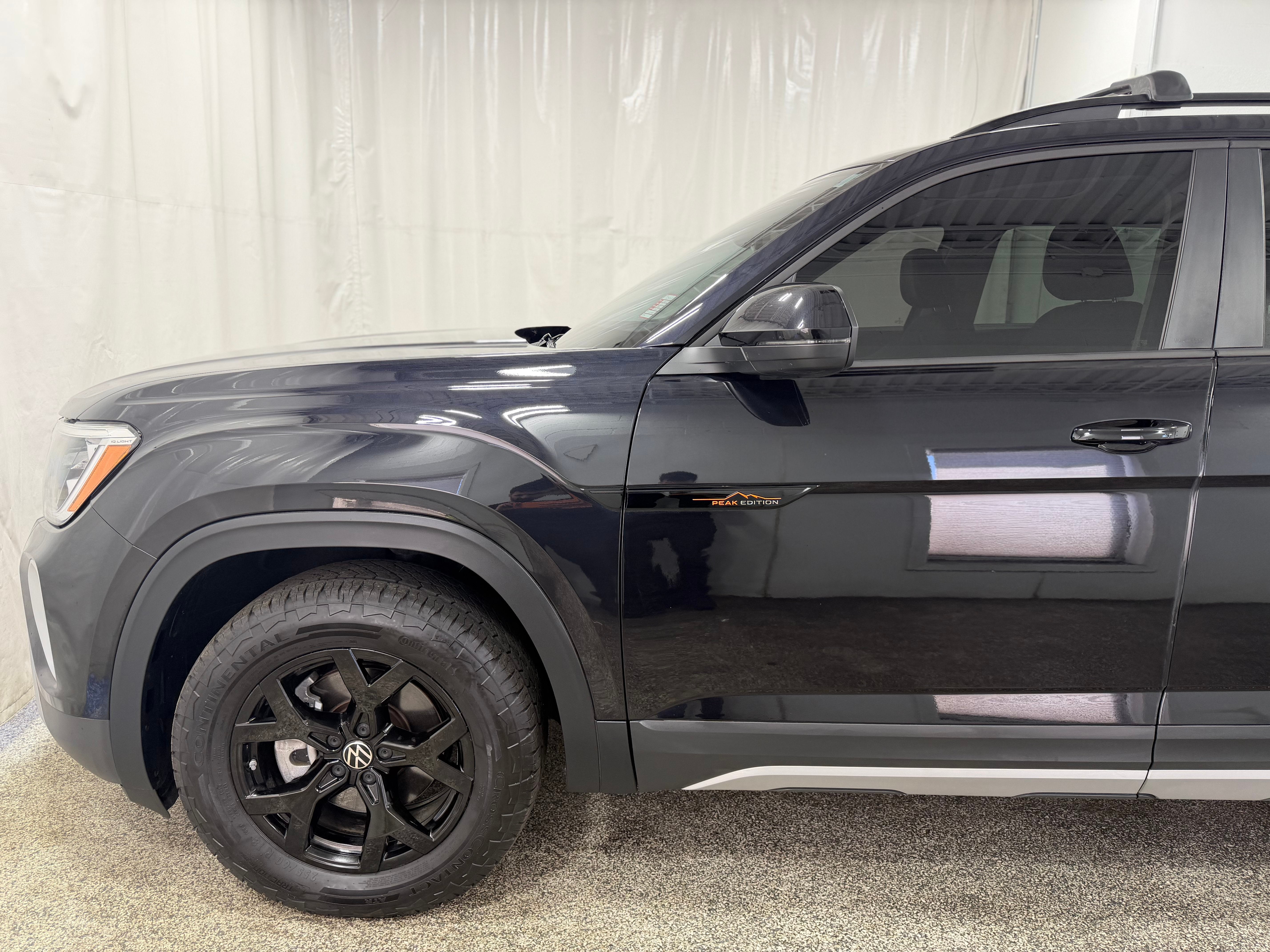 2024 Volkswagen Atlas 2.0T Peak Edition SEL