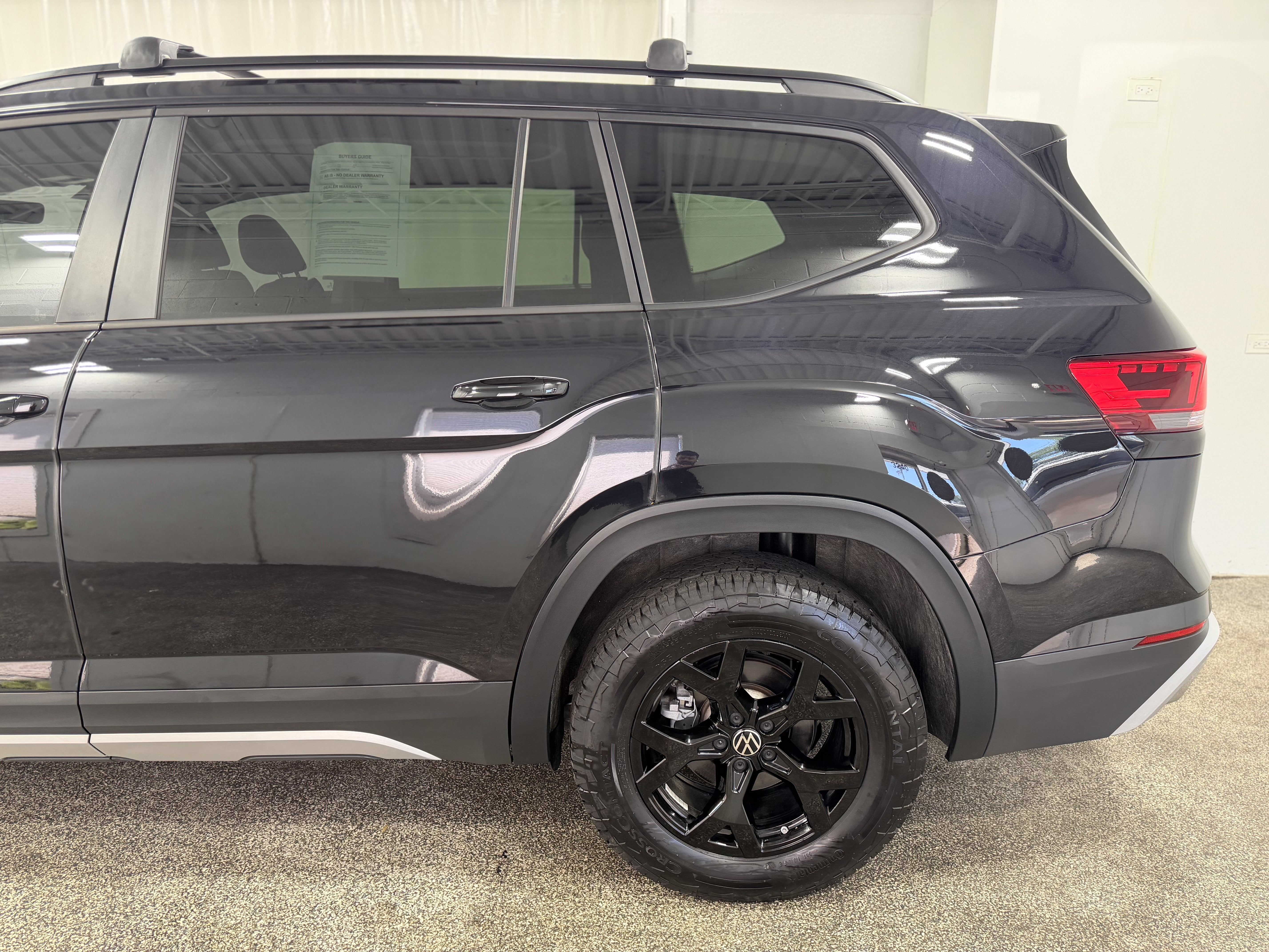 2024 Volkswagen Atlas 2.0T Peak Edition SEL