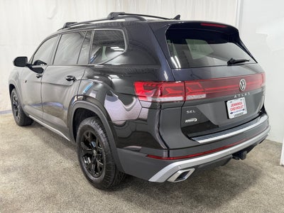 2024 Volkswagen Atlas 2.0T Peak Edition SEL