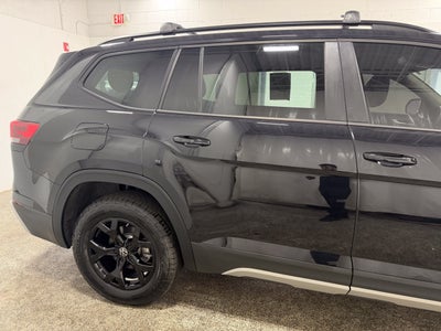 2024 Volkswagen Atlas 2.0T Peak Edition SEL