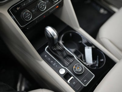 2022 Volkswagen Atlas 2.0T SE w/Technology