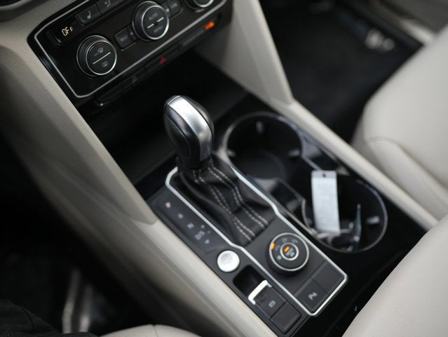 2022 Volkswagen Atlas 2.0T SE w/Technology