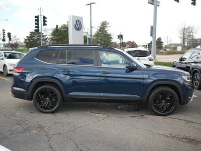 2022 Volkswagen Atlas 2.0T SE w/Technology