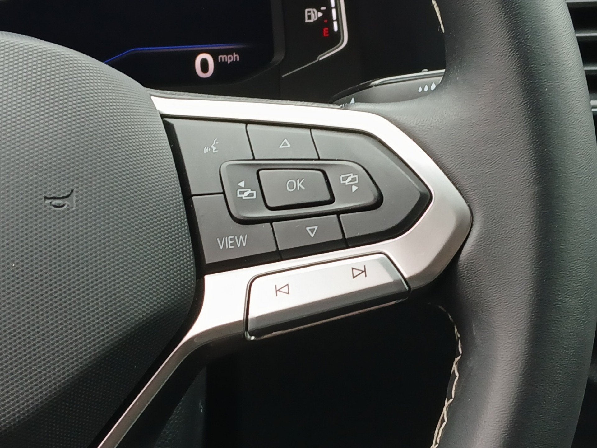 2023 Volkswagen Atlas 2.0T SE w/Technology