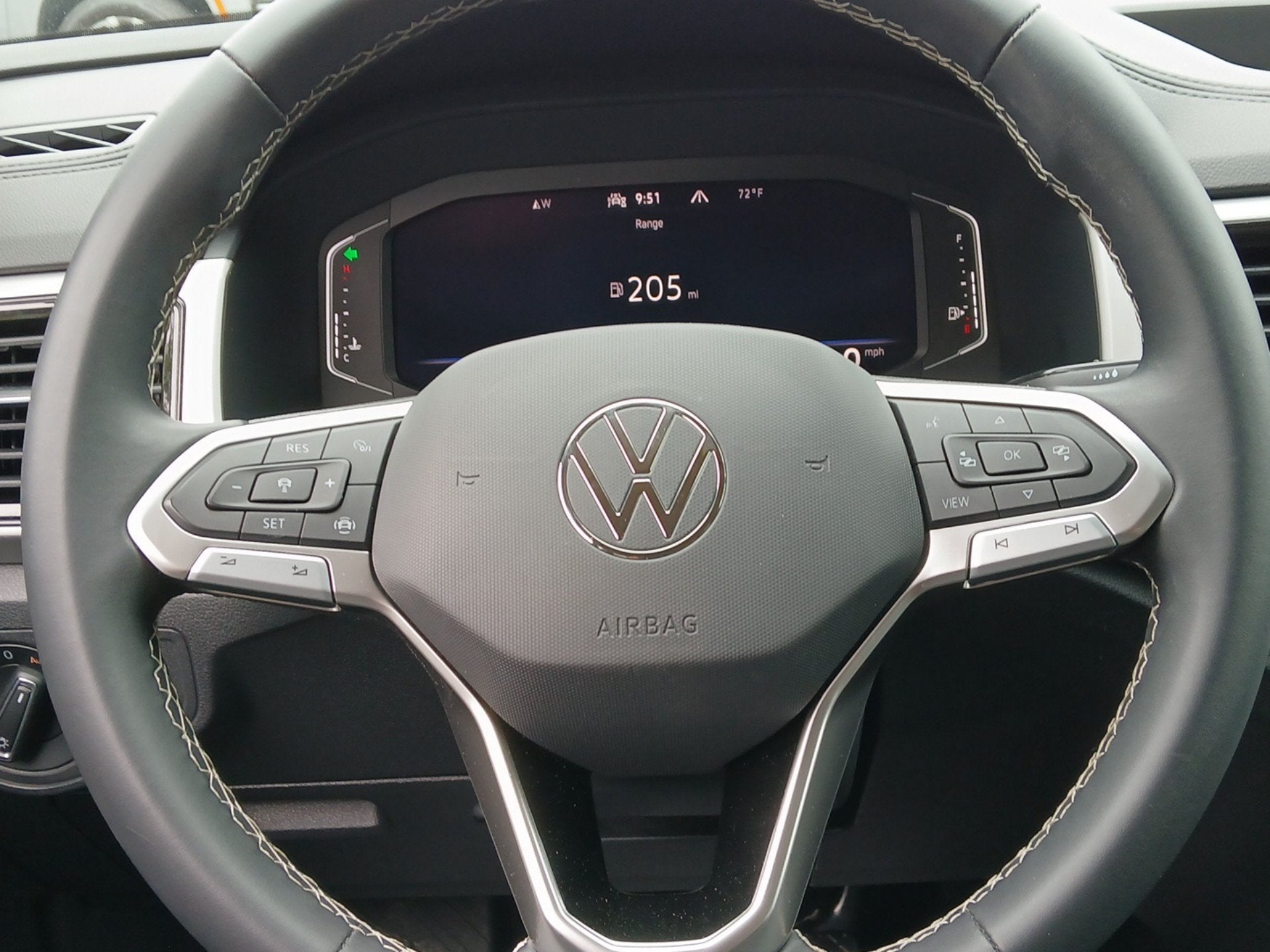 2023 Volkswagen Atlas 2.0T SE w/Technology