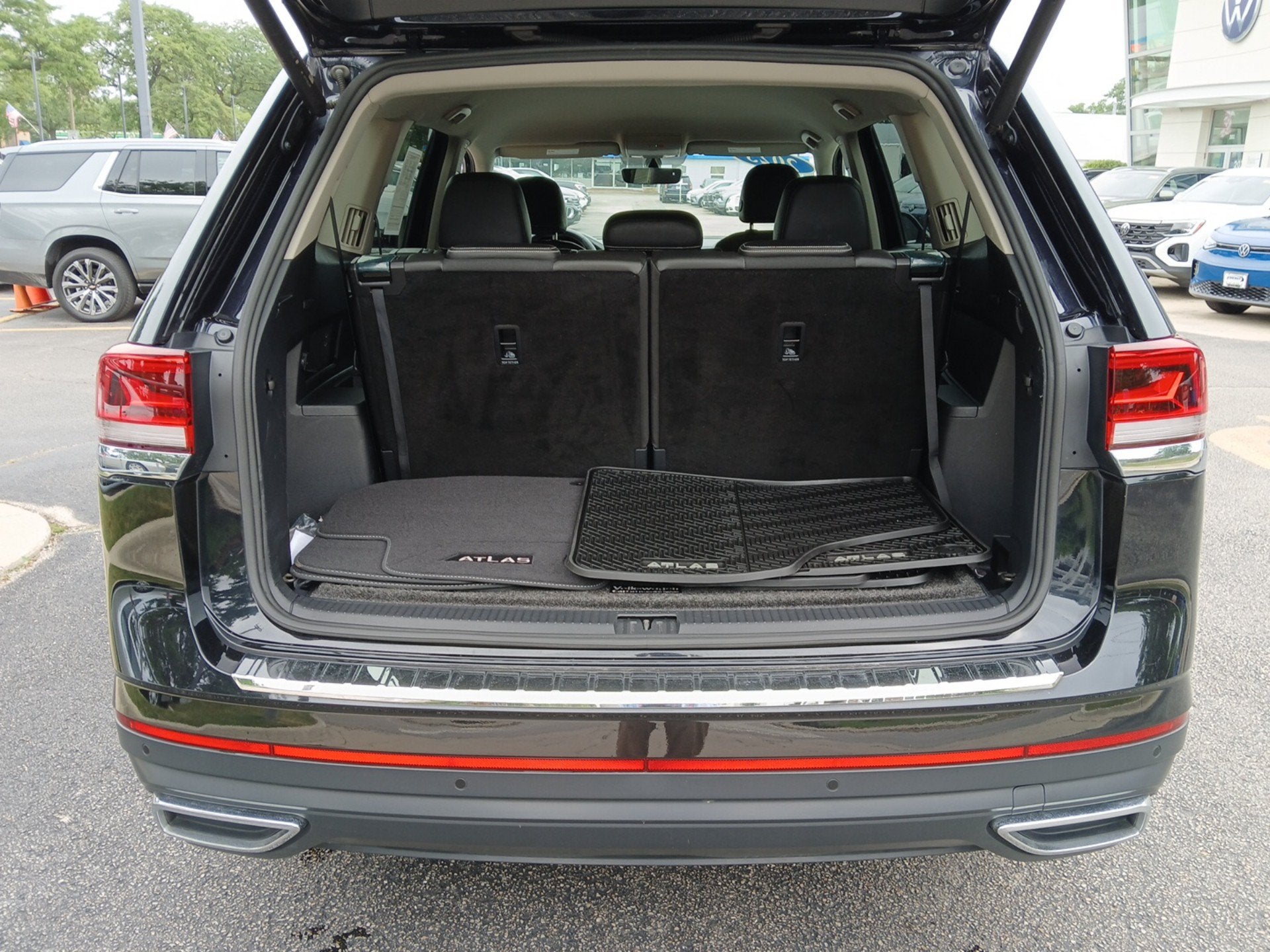2023 Volkswagen Atlas 2.0T SE w/Technology