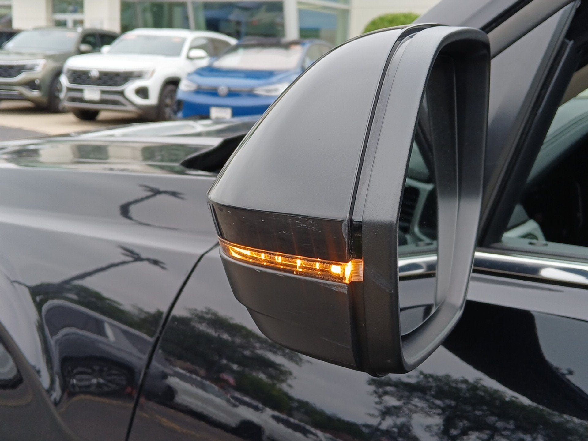 2023 Volkswagen Atlas 2.0T SE w/Technology