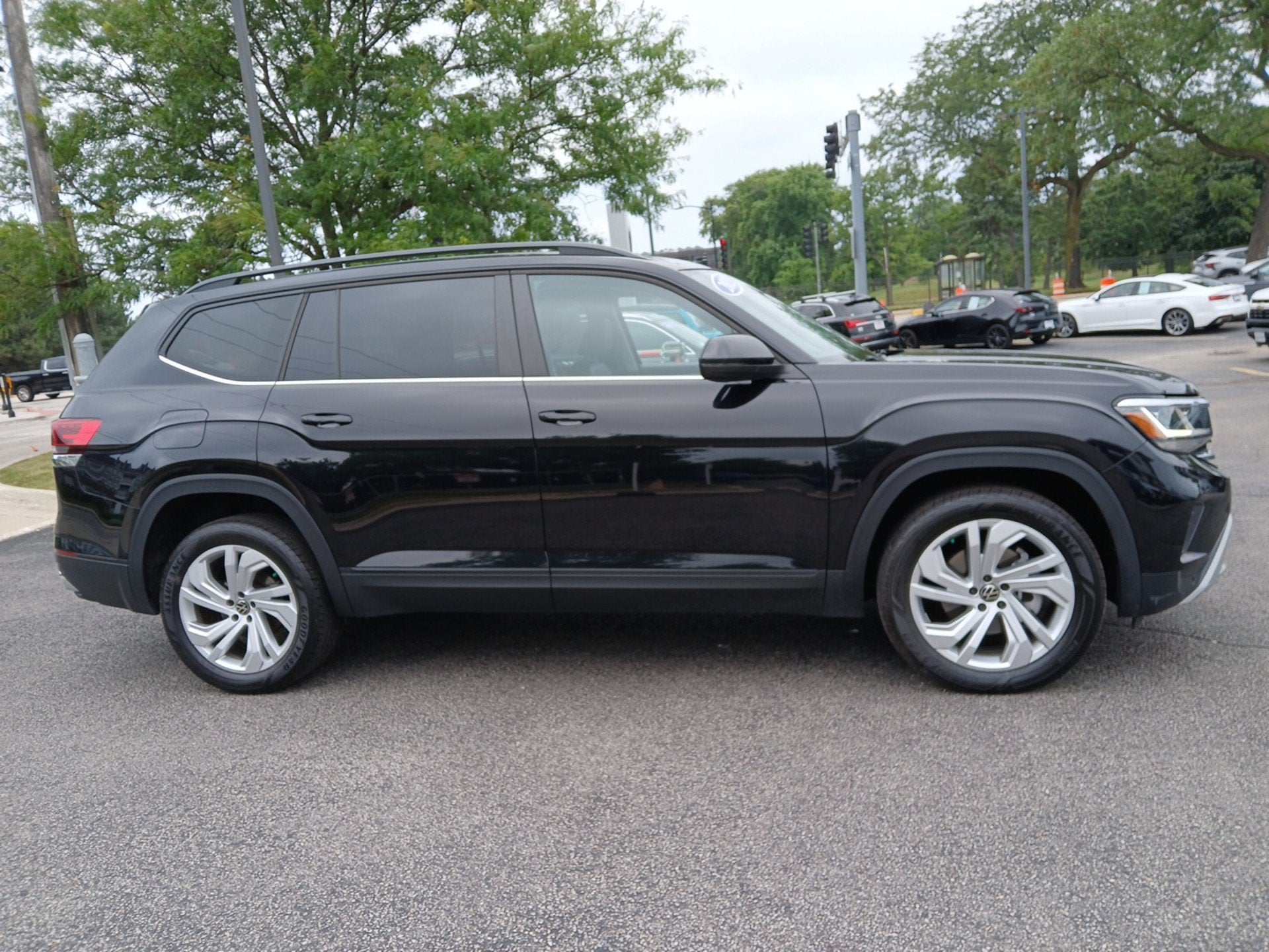 2023 Volkswagen Atlas 2.0T SE w/Technology