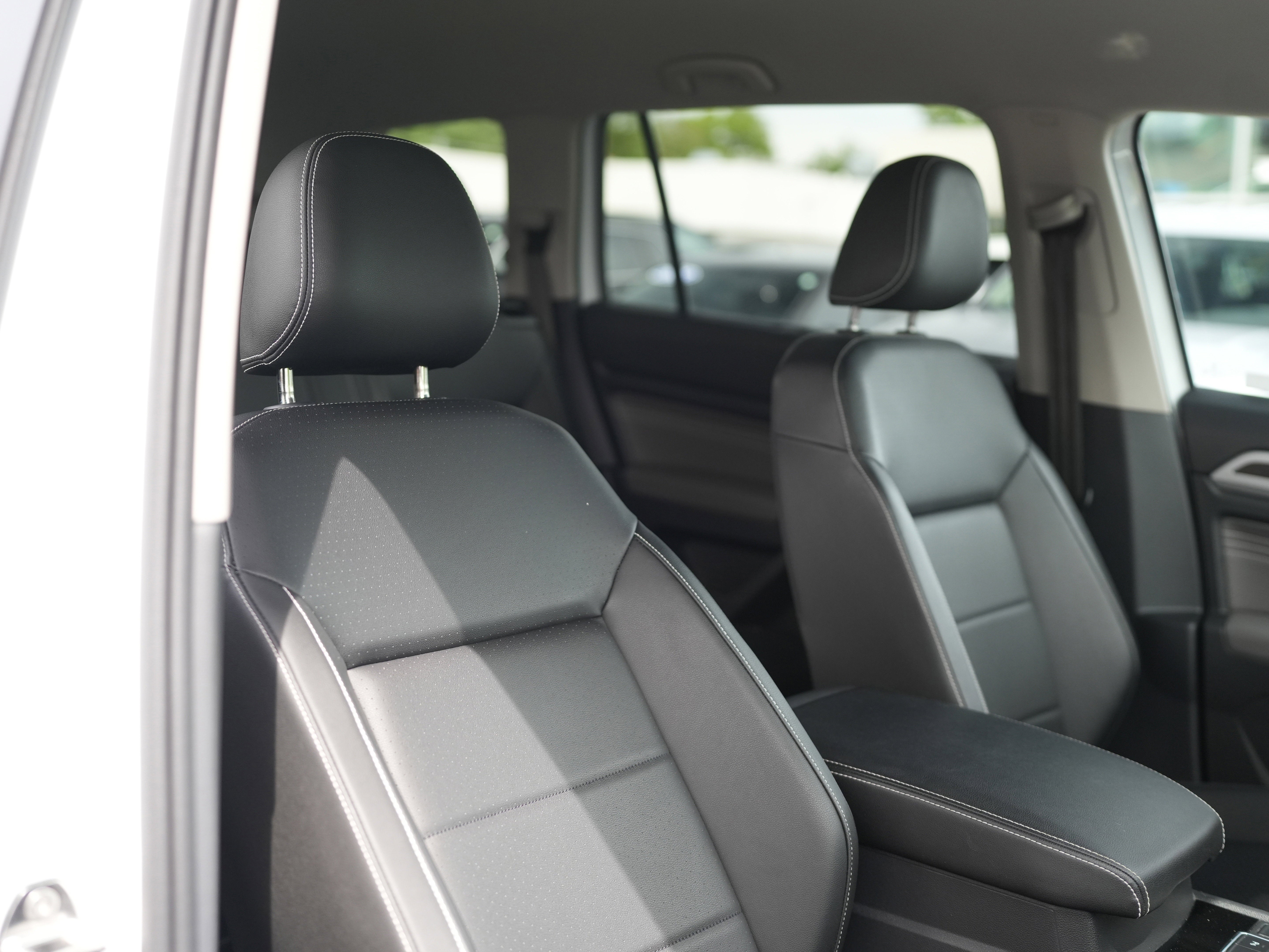 2023 Volkswagen Atlas 2.0T SE w/Technology