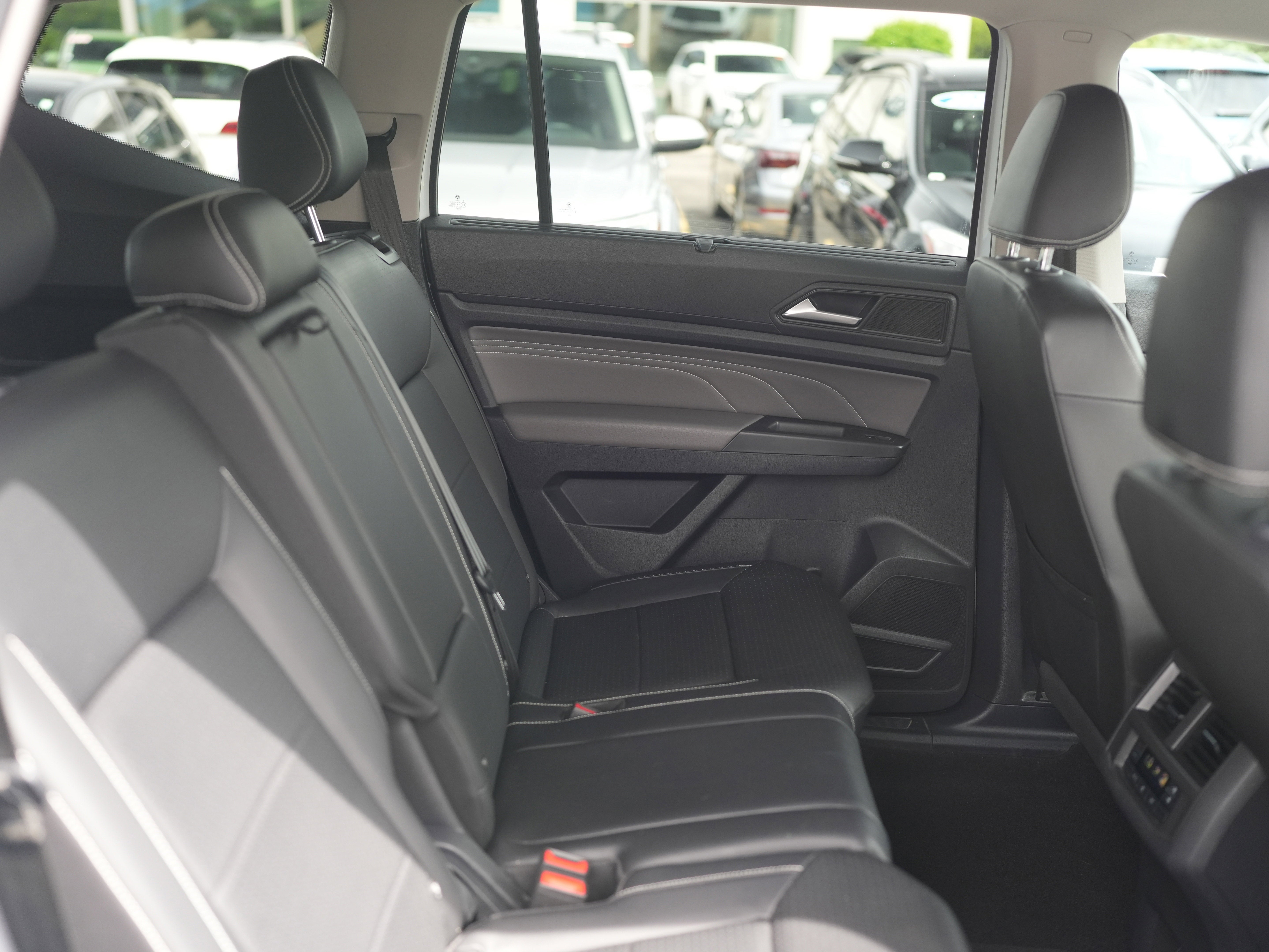 2023 Volkswagen Atlas 2.0T SE w/Technology