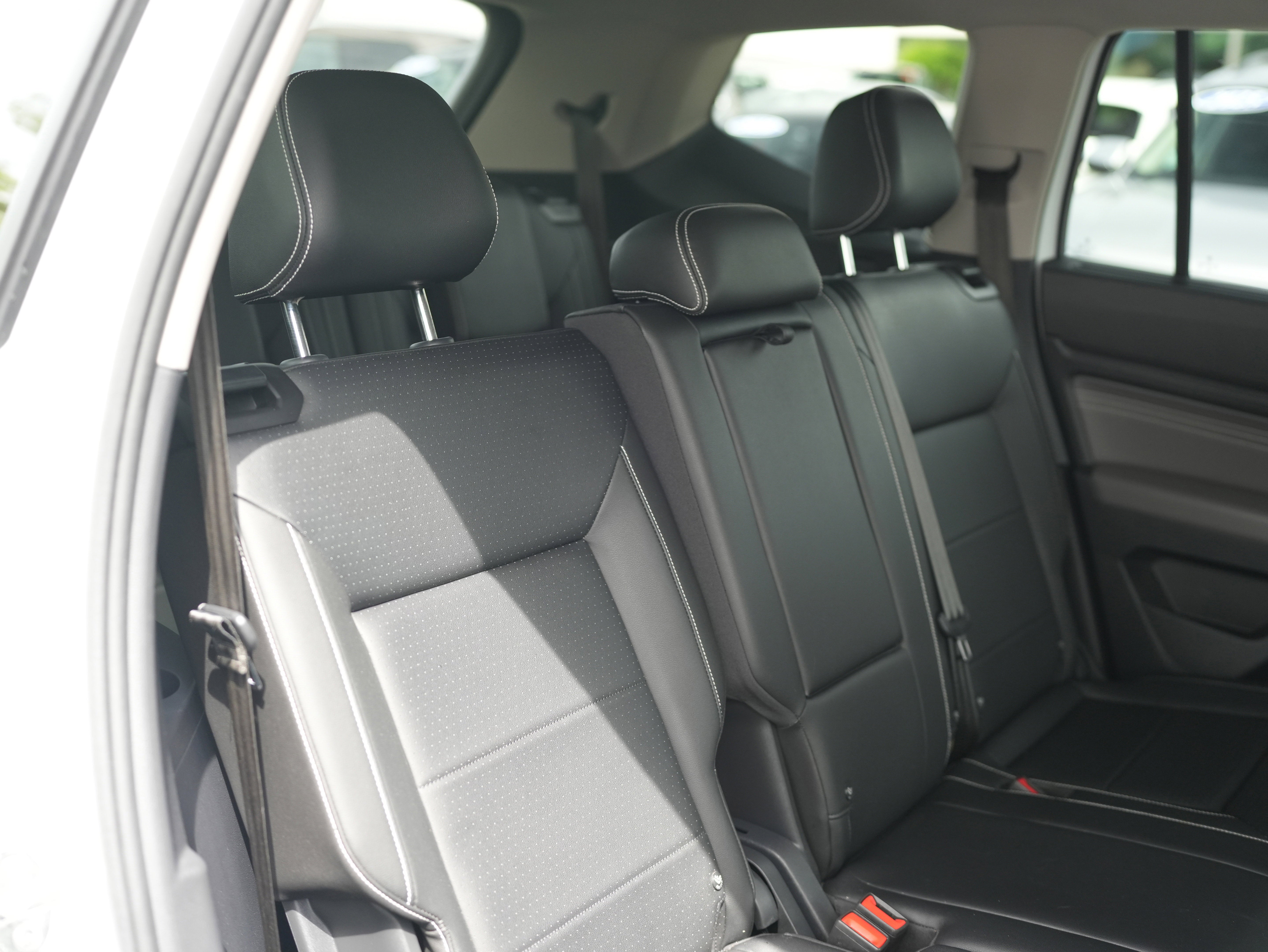 2023 Volkswagen Atlas 2.0T SE w/Technology