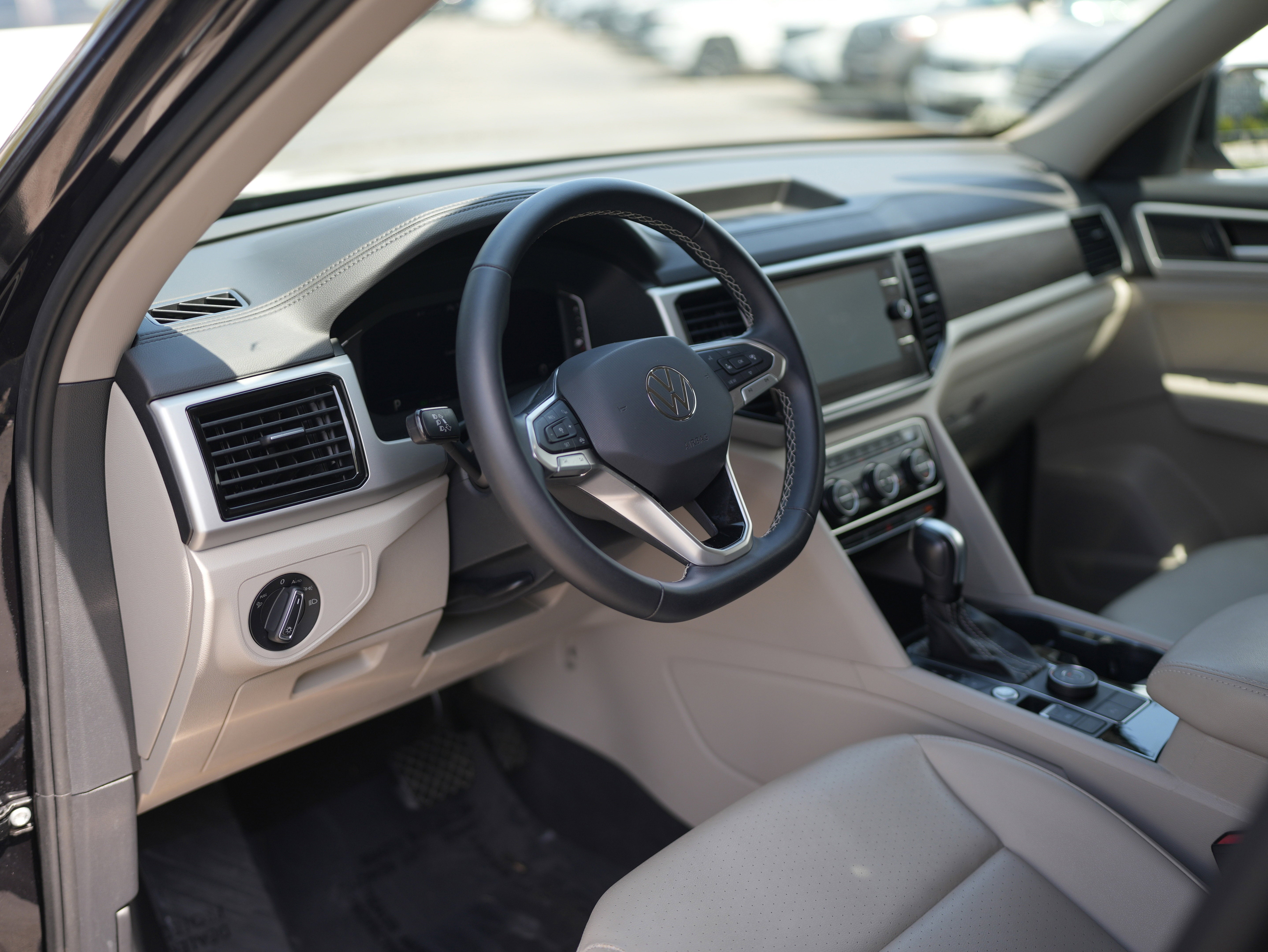 2023 Volkswagen Atlas 3.6L V6 SE w/Technology